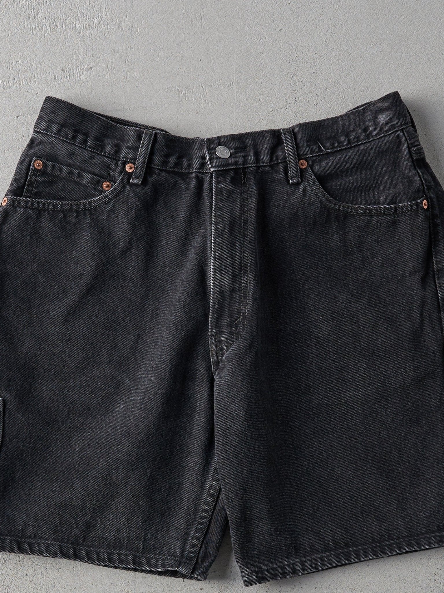 Vintage 90s Black Levi's 550 Shorts (35x8)