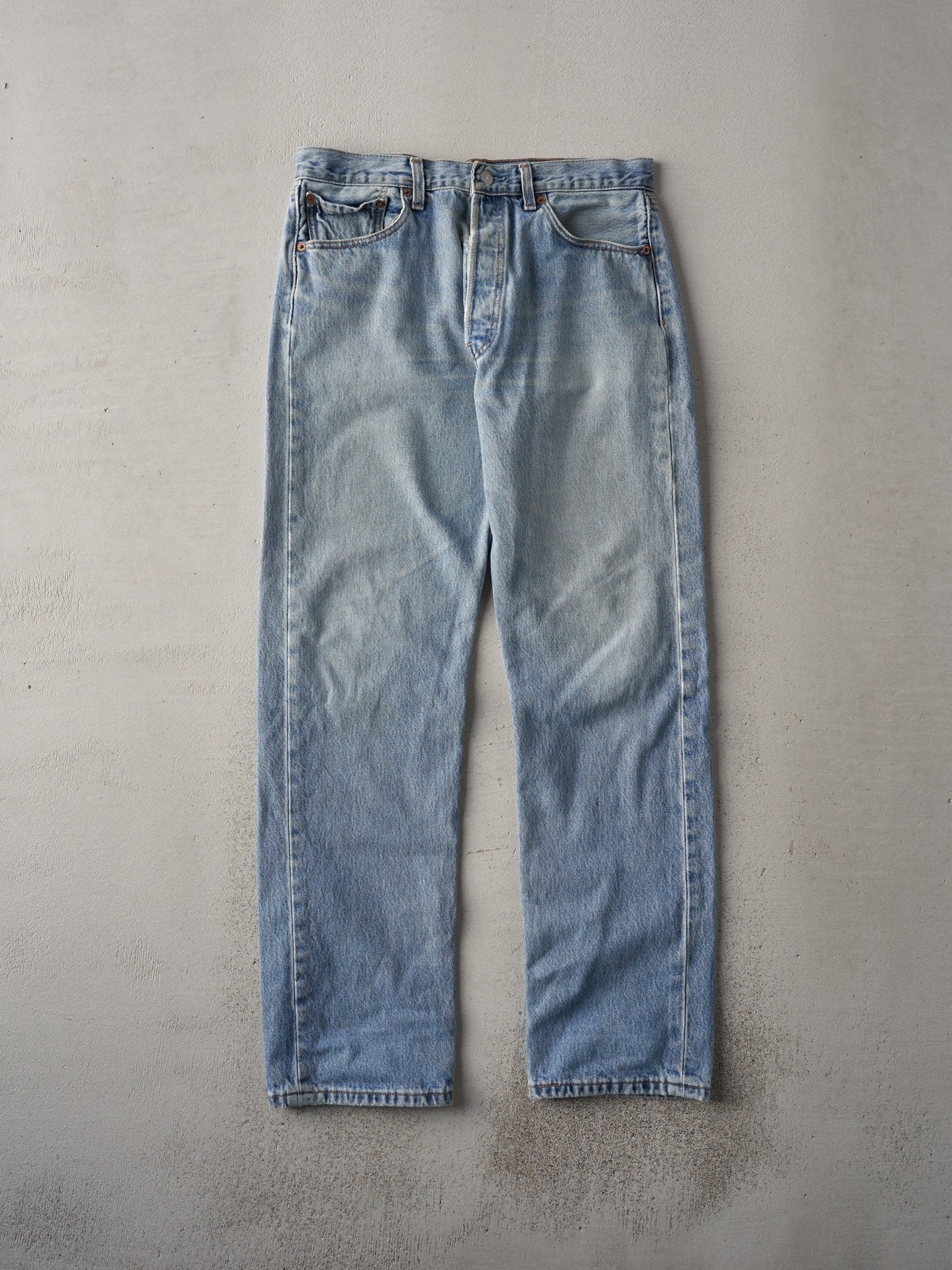 Vintage 80s Light Wash Levi's 501 Jeans (32x30.5)