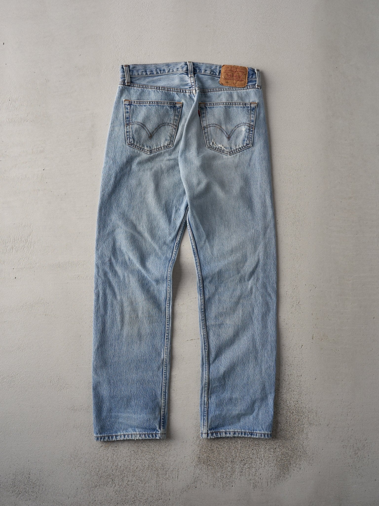 Vintage 80s Light Wash Levi's 501 Jeans (32x30.5)