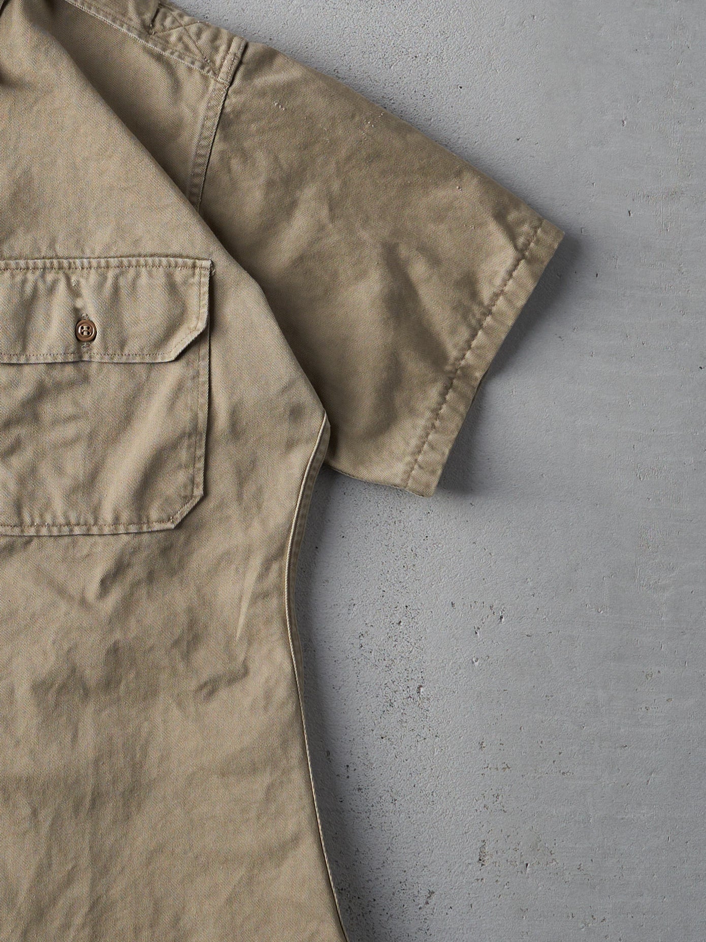 Vintage 90s Khaki Military Button Up Shirt (M)
