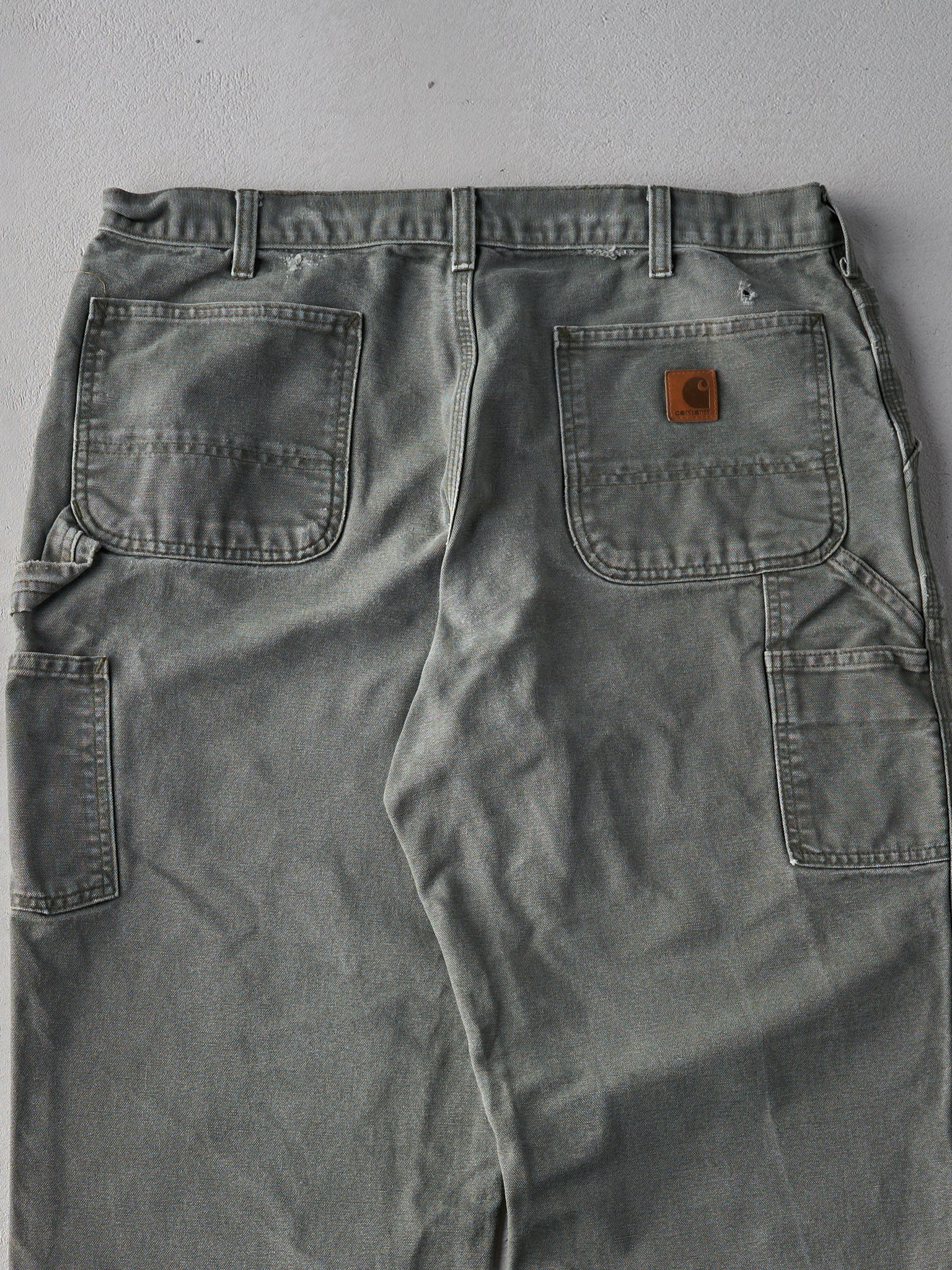 Vintage Y2K Faded Olive Green Dungaree Fit Carhartt Carpenter Pants (36x28)