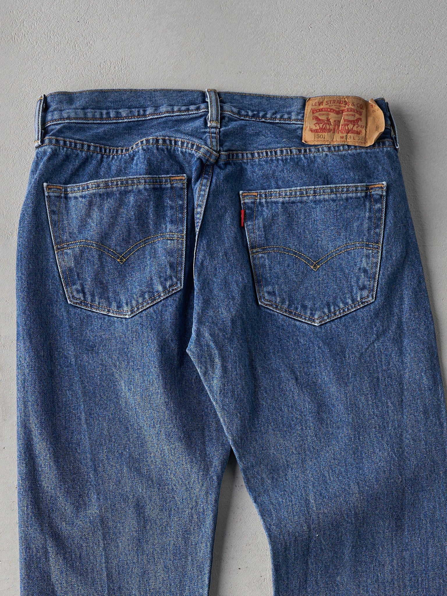 Vintage Mid Wash Levi's 501s Jeans (34x31)