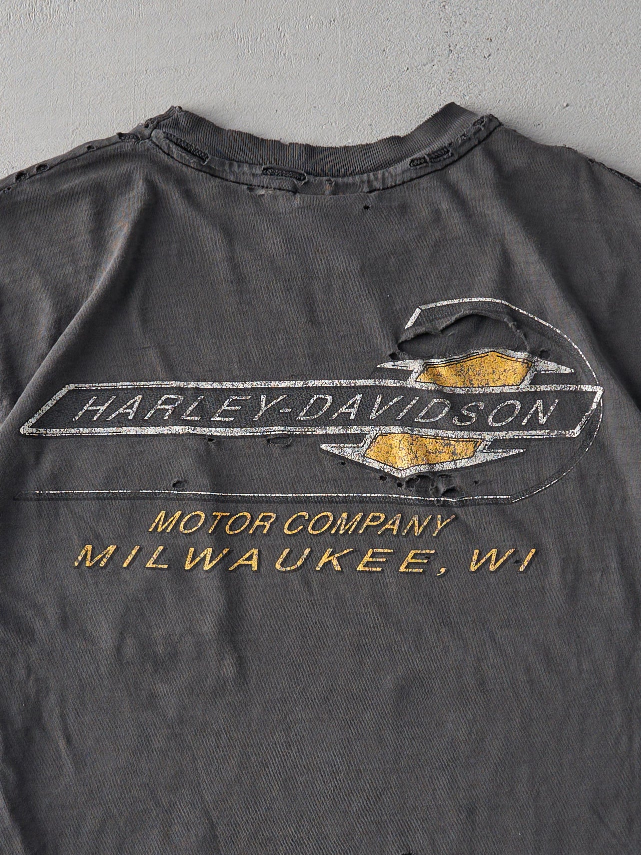 Vintage 90s Grey "Forever Free" Milwaukee Harley Davidson Single Stitch Tee (M)