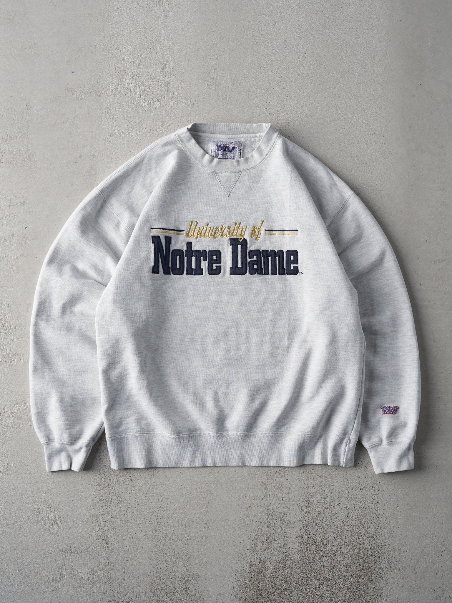 Vintage 90s Light Grey University of Notre Dame Crewneck (L)