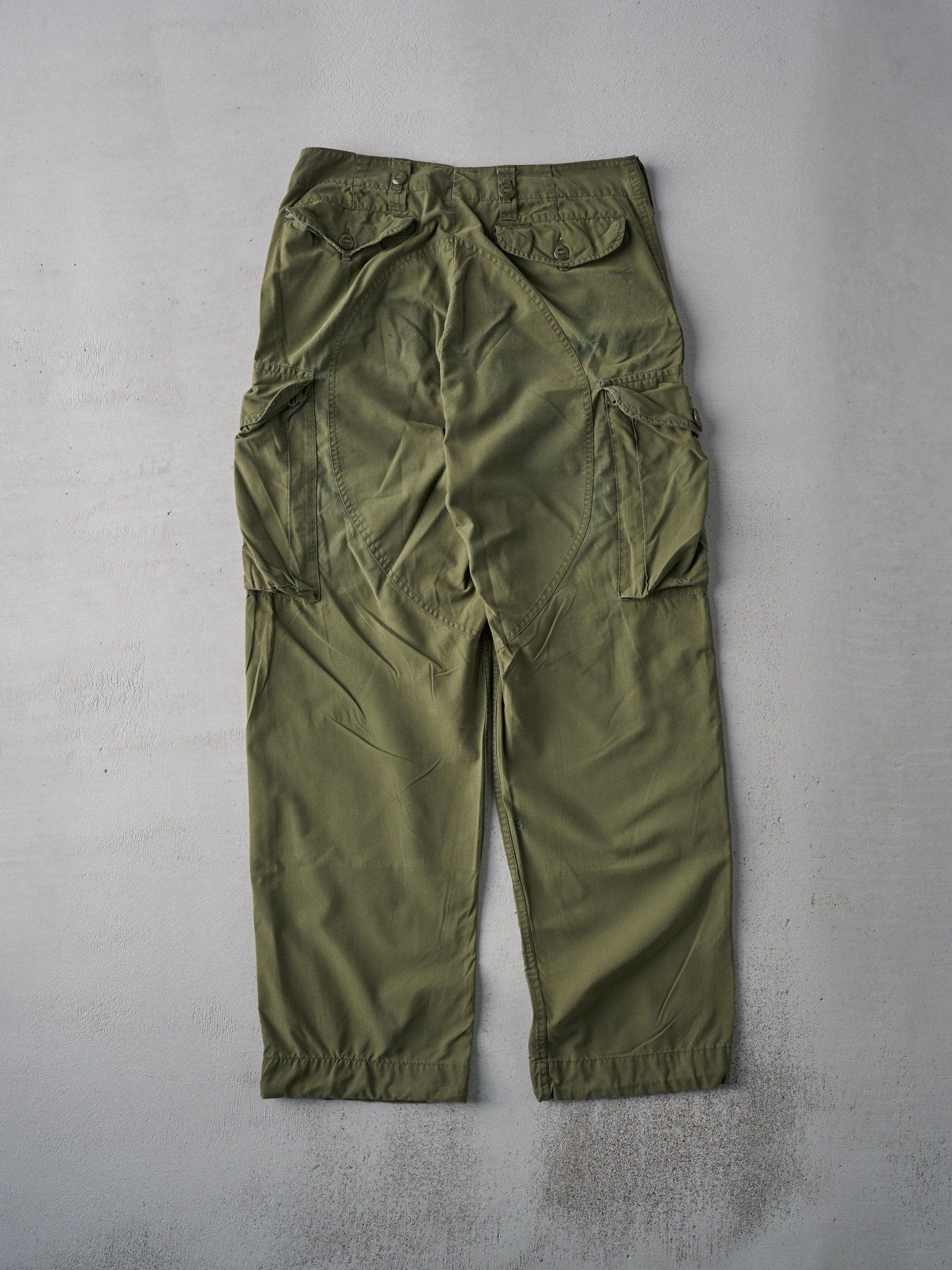 Vintage 90s Army Green Parachute Cargo Pants (34x31)