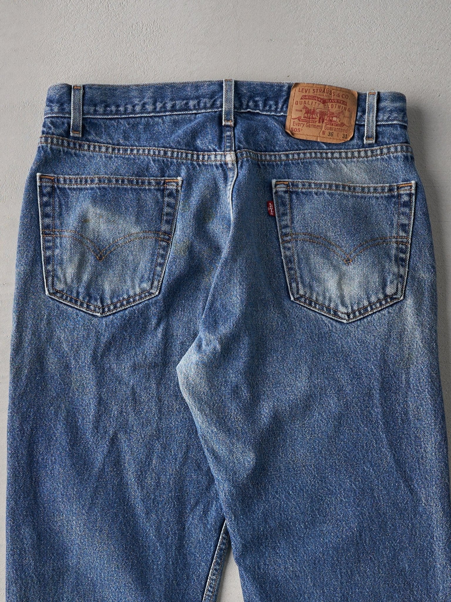 Vintage 80s Mid Wash Levi's 505 Denim Jeans (34xx31)