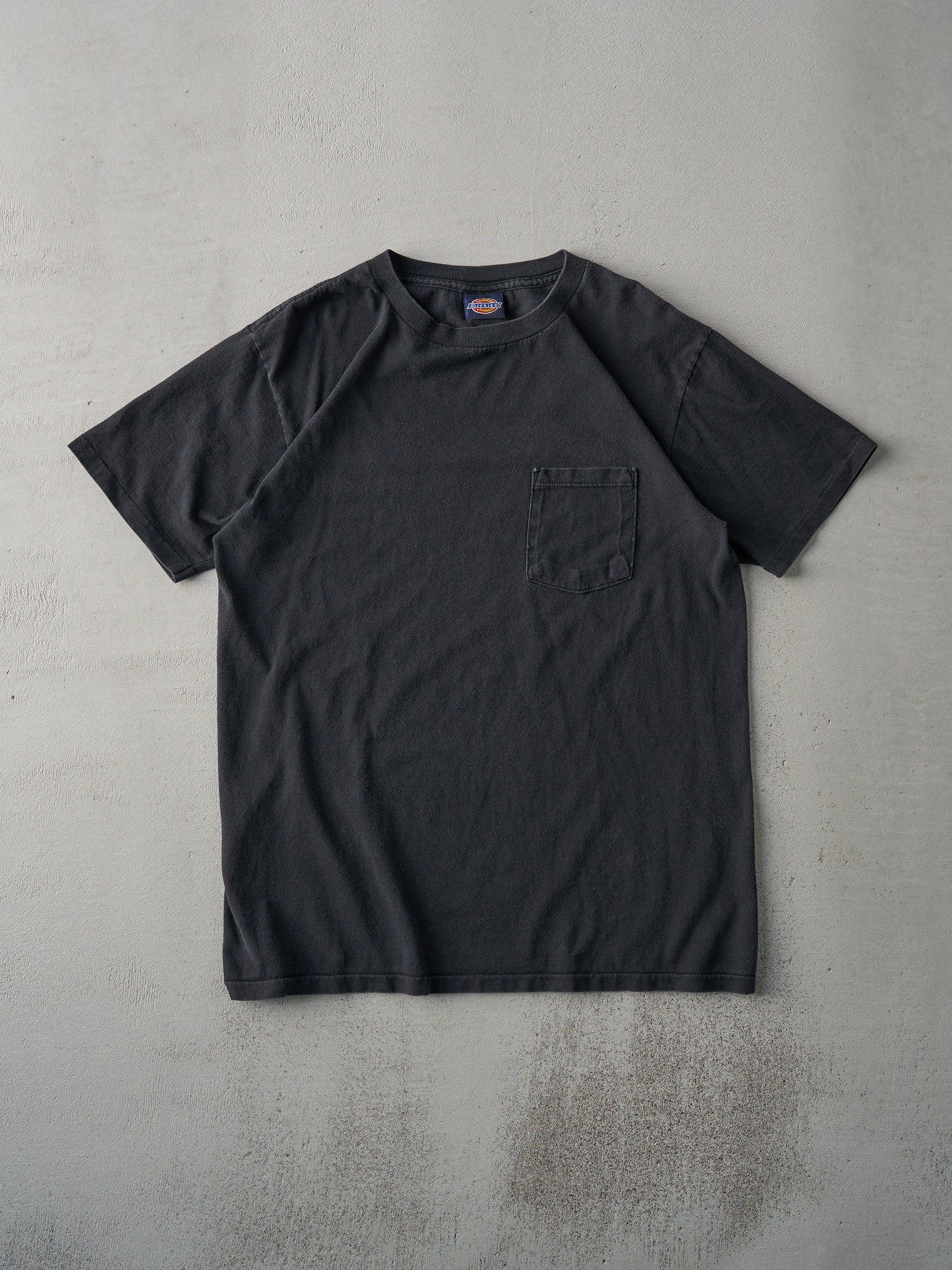 Vintage 90s Faded Black Blank Dickies Single Stitch Pocket Tee (M)