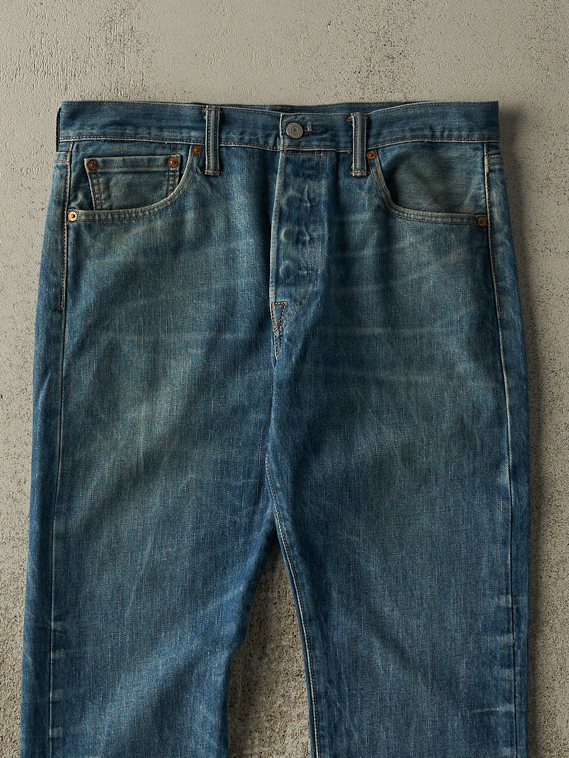 Vintage Y2K Dark Wash Levi's 501 Jeans (34x30)