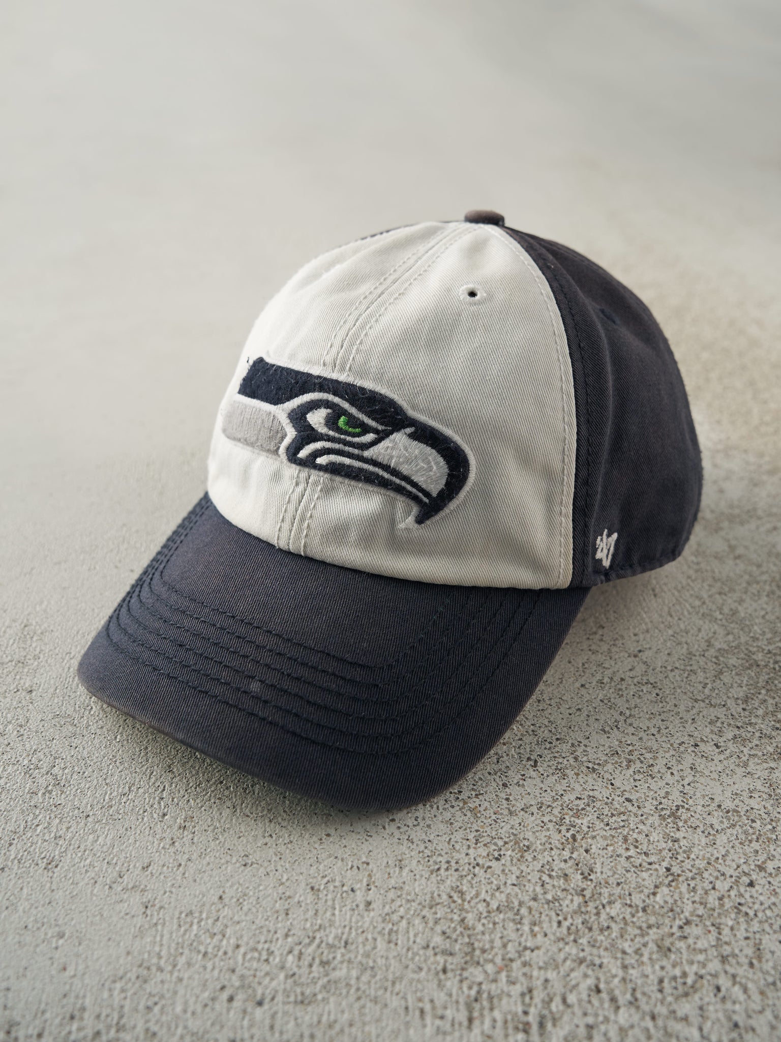 Vintage Y2K Navy Blue Seattle Seahawks Fitted Hat (7 1/4)