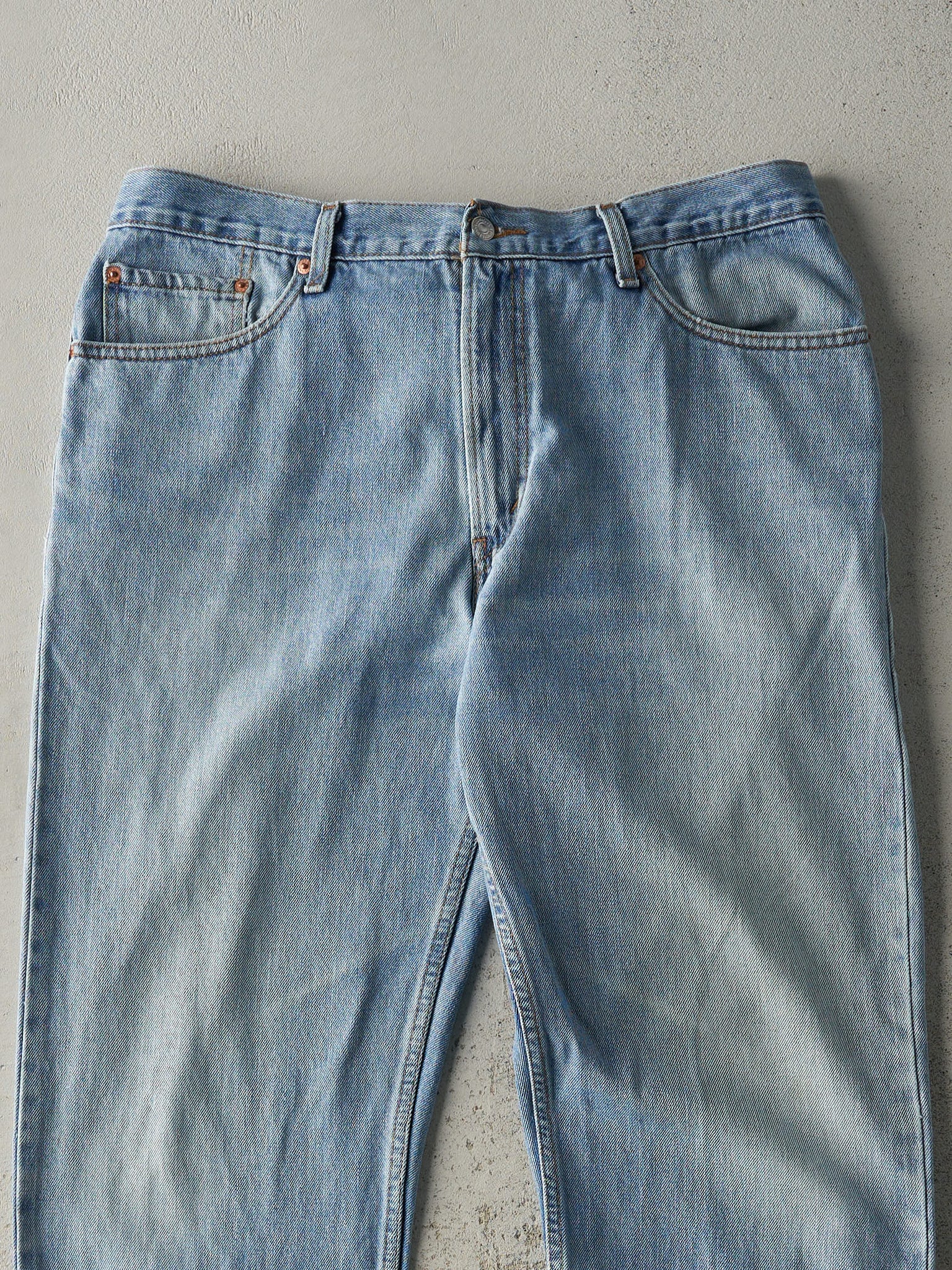 Vintage Y2K Light Wash Levi's 505 Jeans (36.5x32)