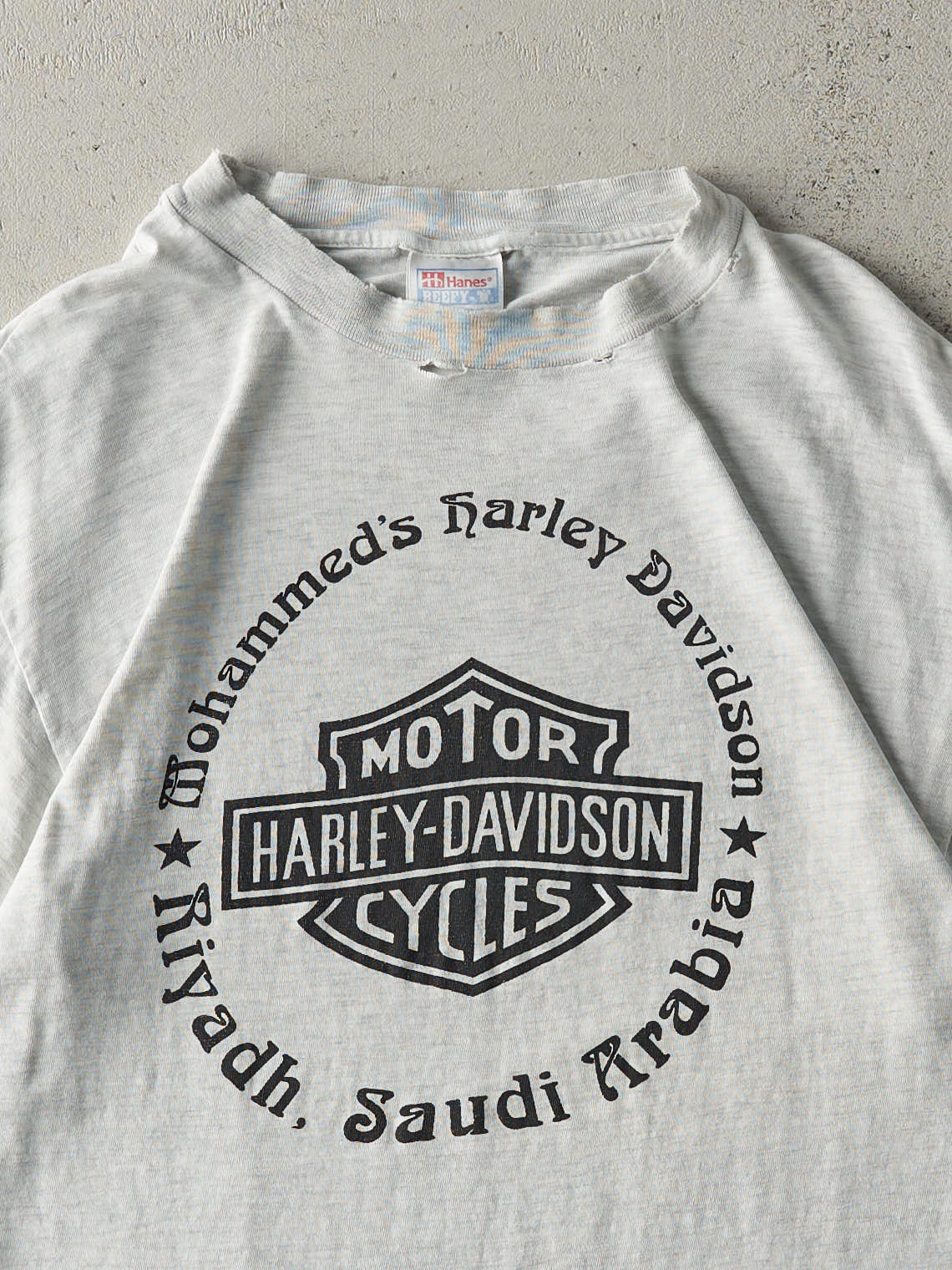 Vintage 90s Heather Grey Saudi Arabia Harley Davidson Tee (M)