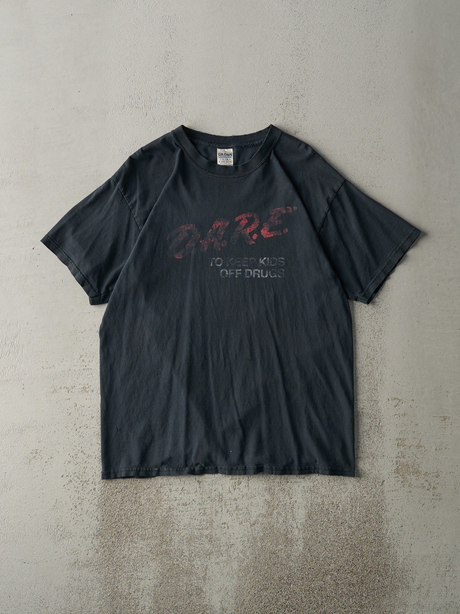 Vintage Y2K Faded Black D.A.R.E. Tee (M)