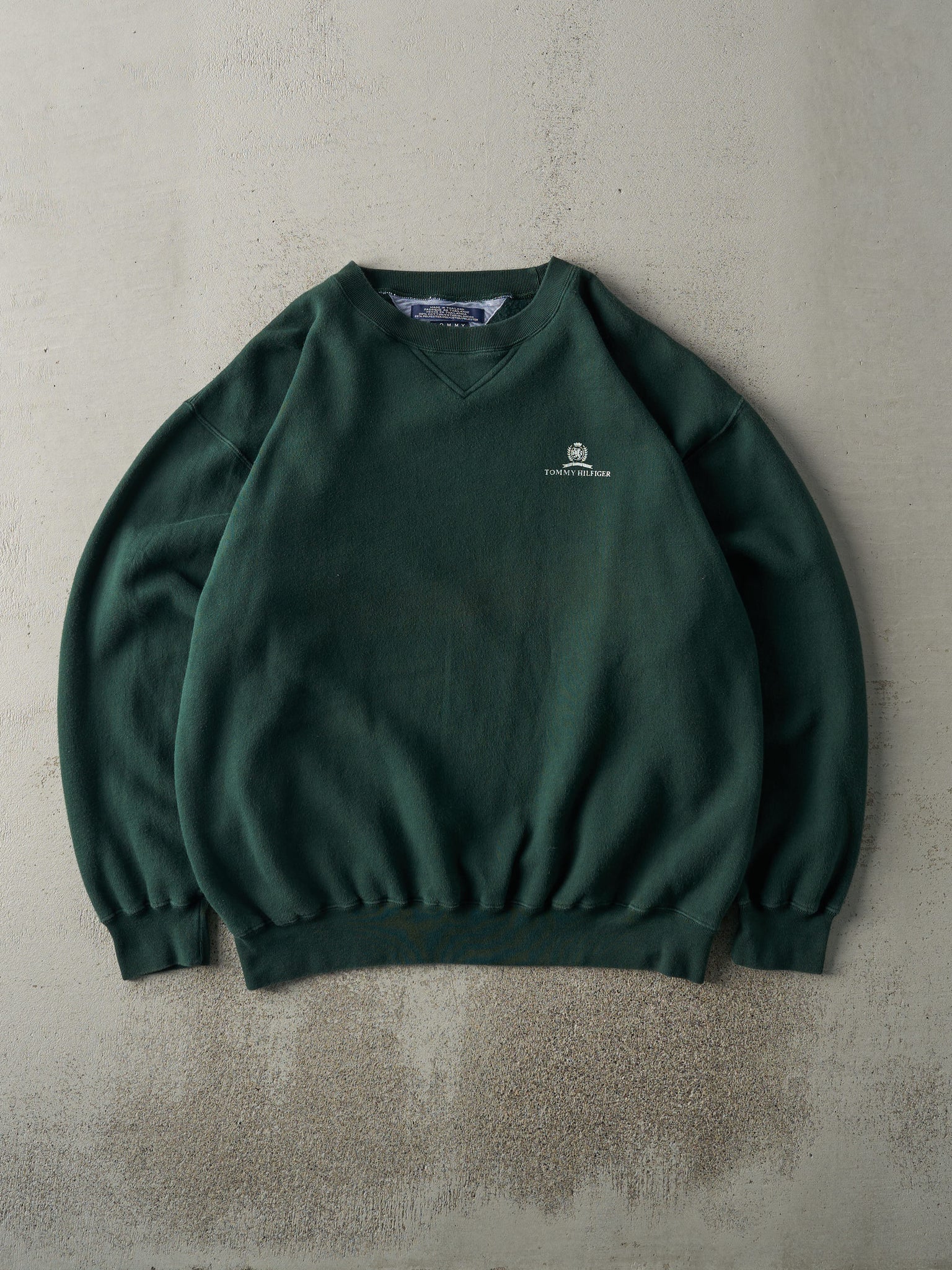 Vintage Y2K Green Tommy Hilfiger Crewneck (L/XL)