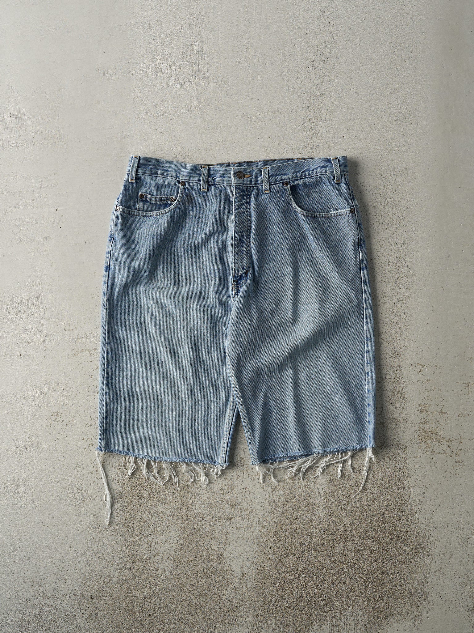 Vintage 90s Light Wash Cut Off Jean Shorts (37x13)