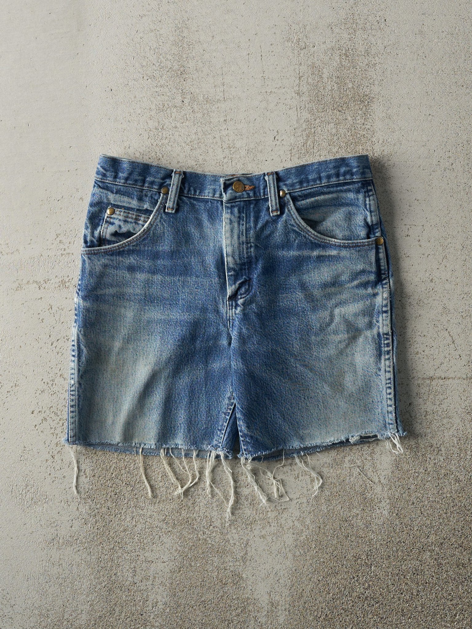 Vintage Y2K Mid Wash Wrangler Cut Off Jean Shorts (31x6.5)