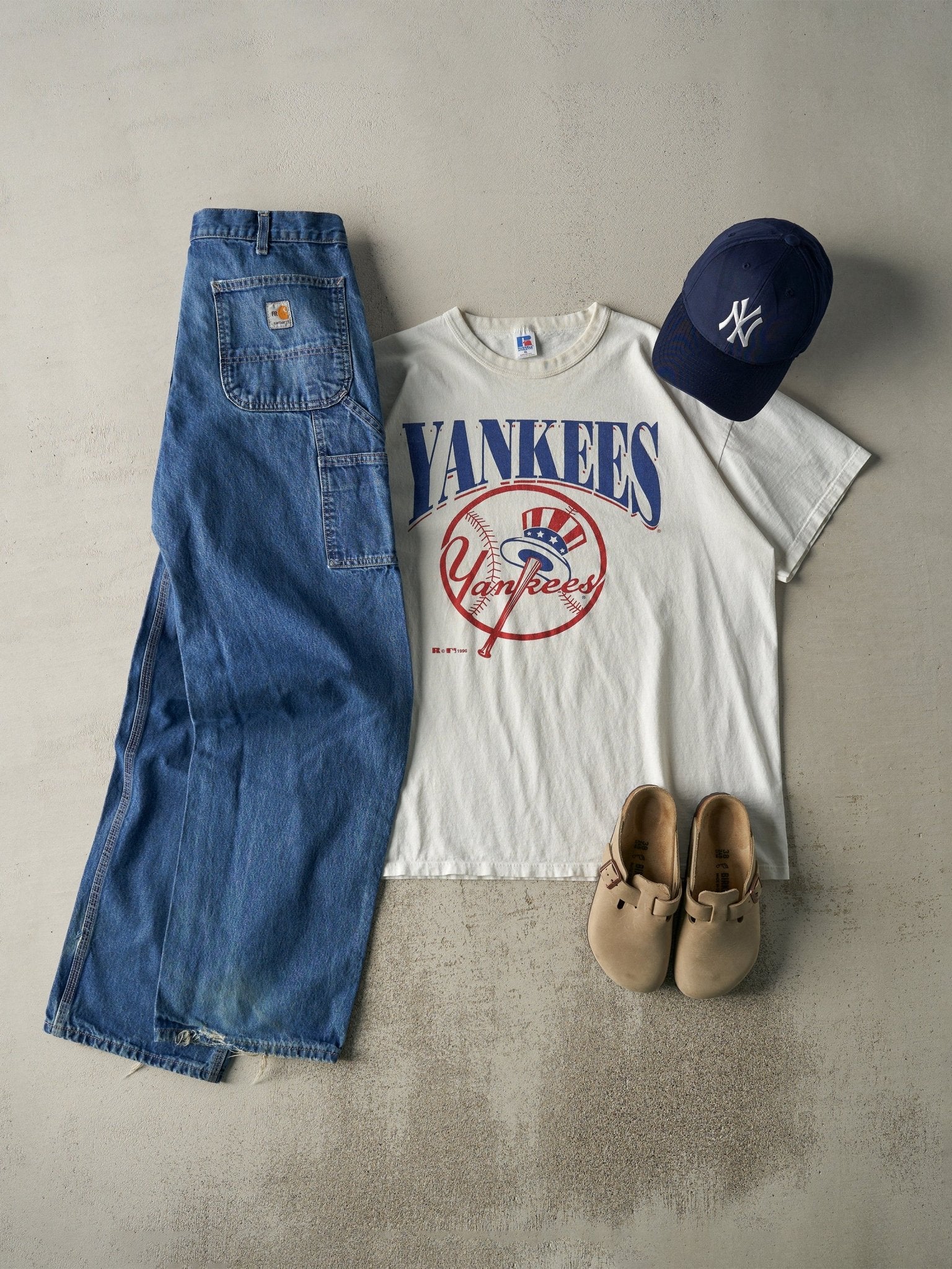 Vintage 96' White New York Yankees Russell Athletic Tee (L)