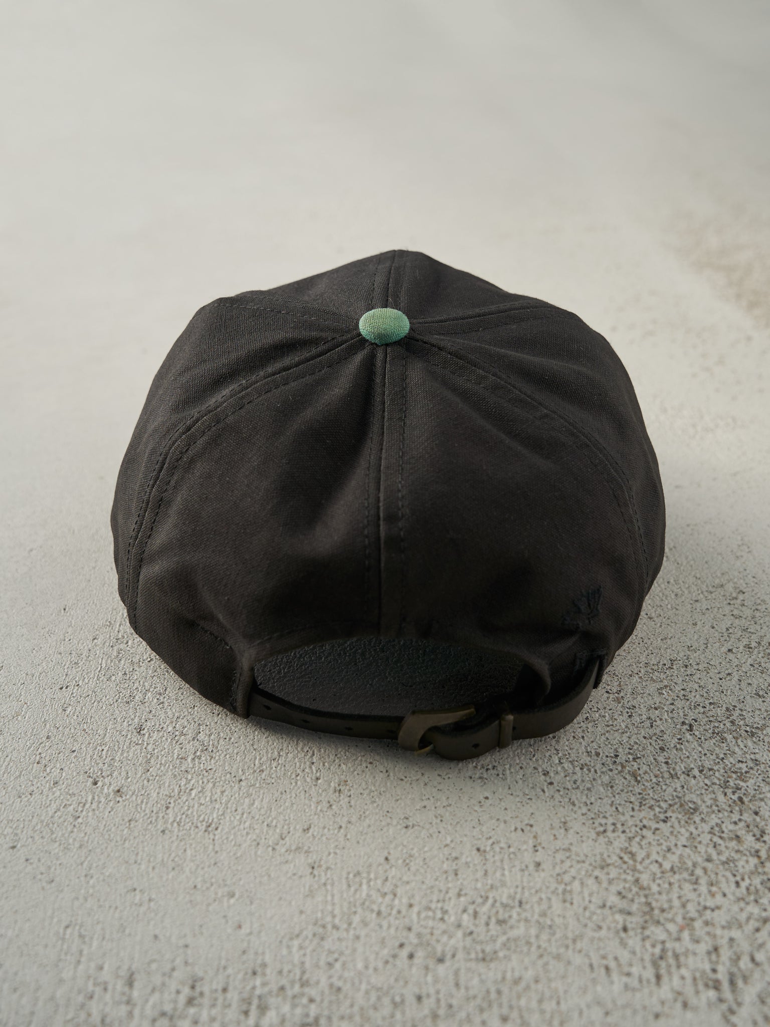 Vintage 90s Black & Green Embroidered Wind River Leather Strap Back Hat