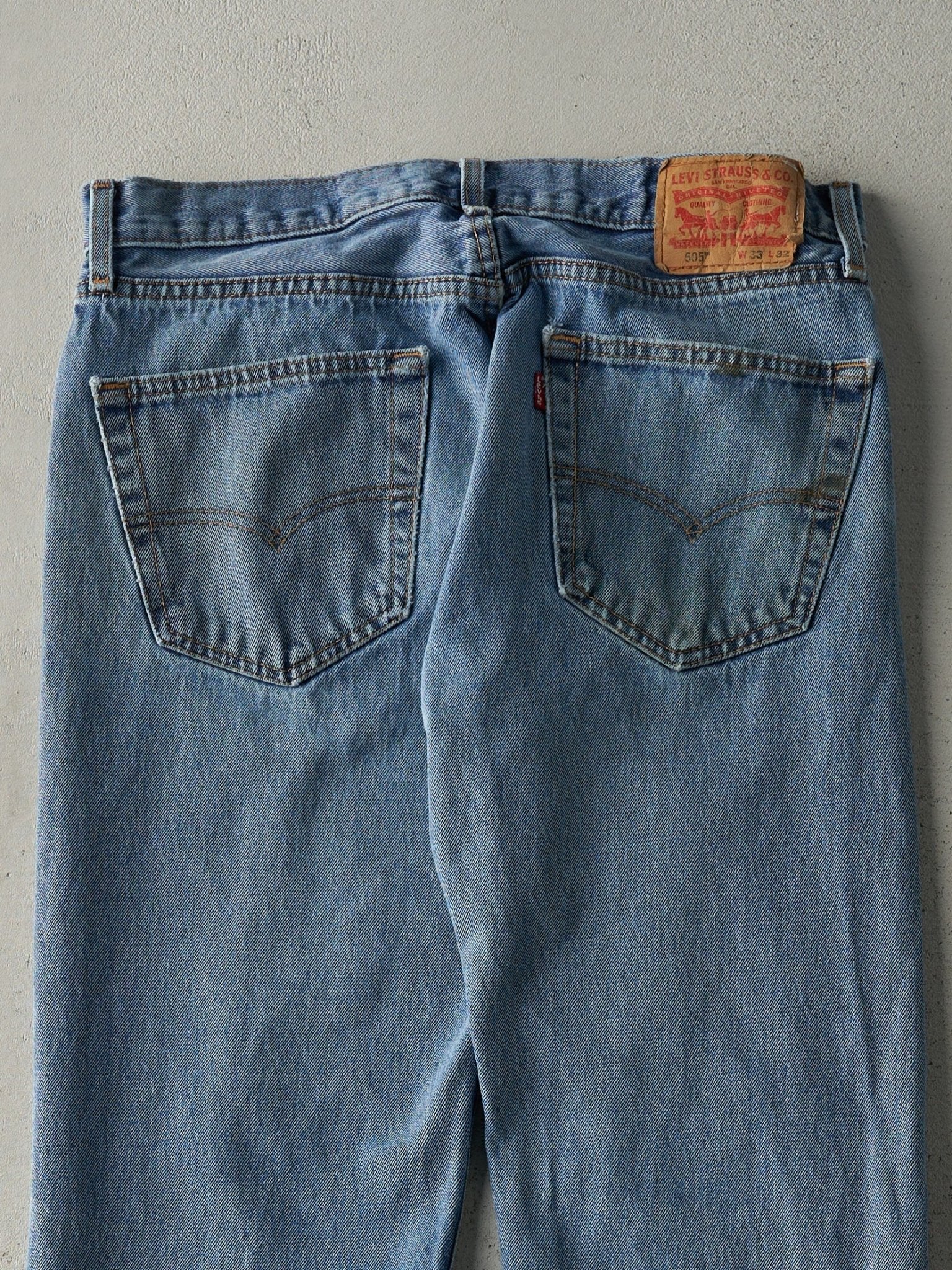 Vintage Y2K Light Wash Levi's 505 Jeans (34x31)