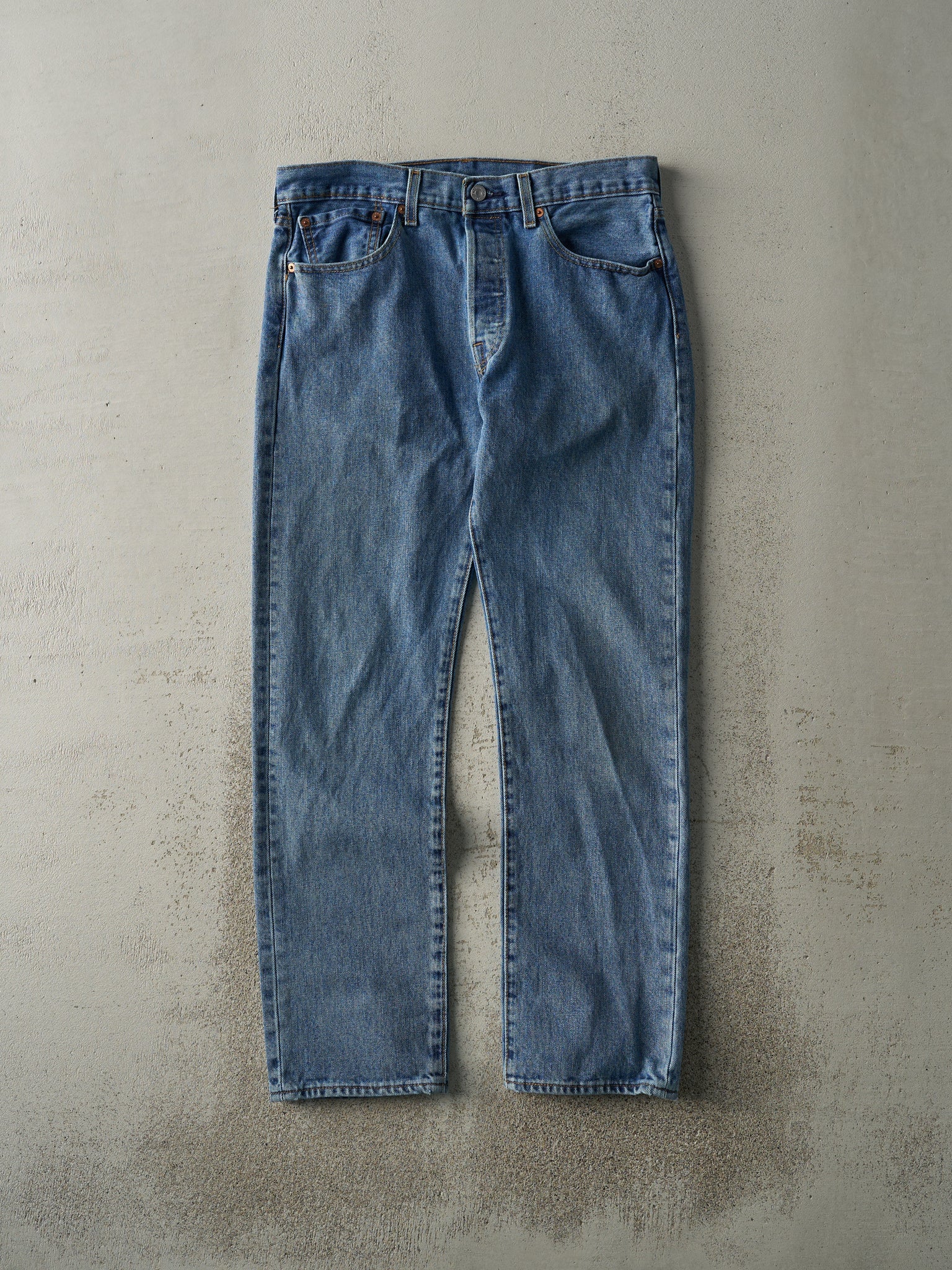 Vintage Y2K Light Wash Levi's 501 Jeans (32x29.5)