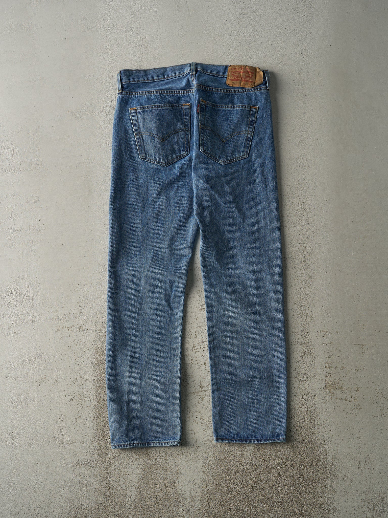 Vintage Y2K Light Wash Levi's 501 Jeans (32x29.5)