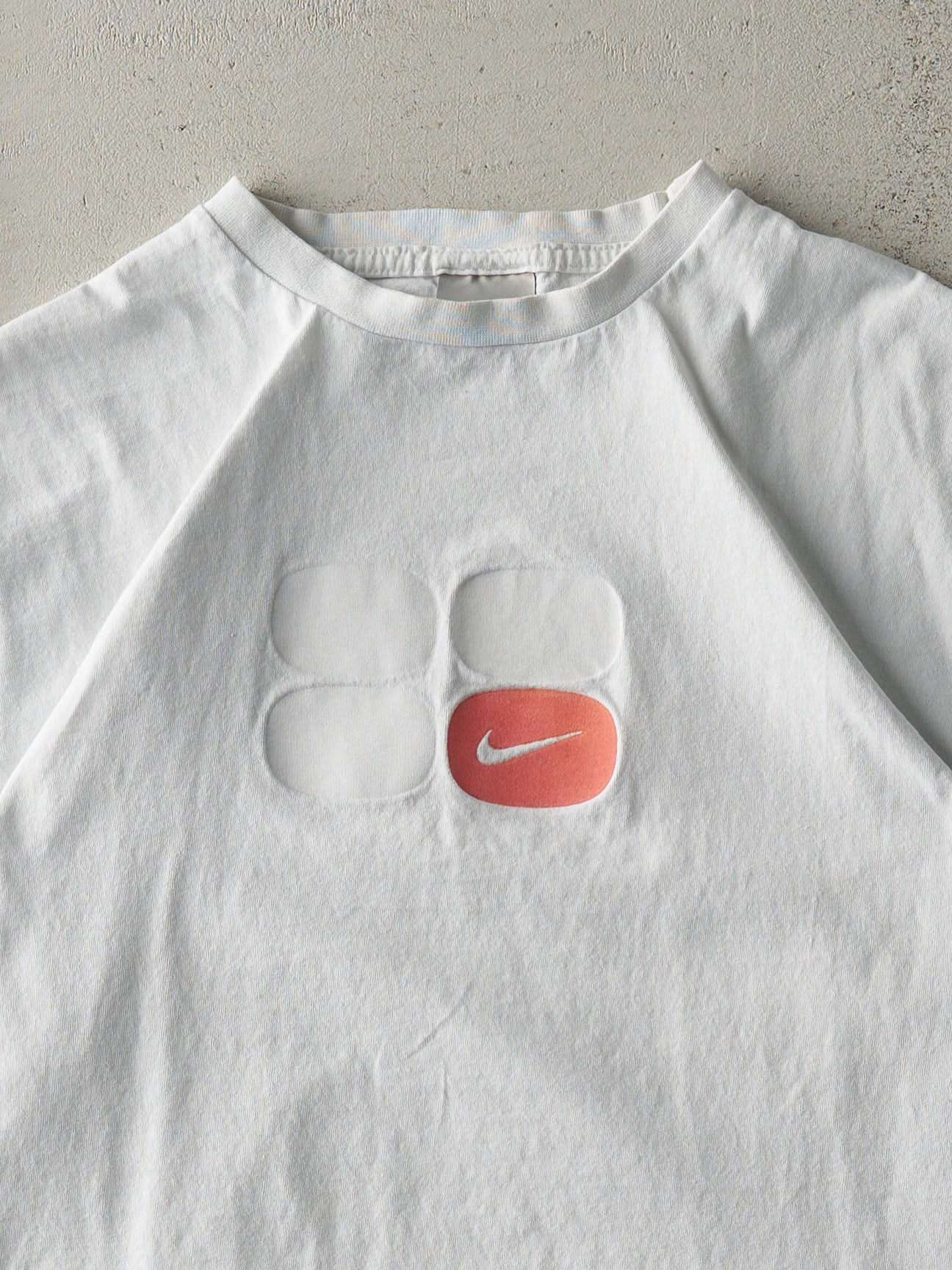 Vintage Y2K White Felt Patch Nike Tee (M)