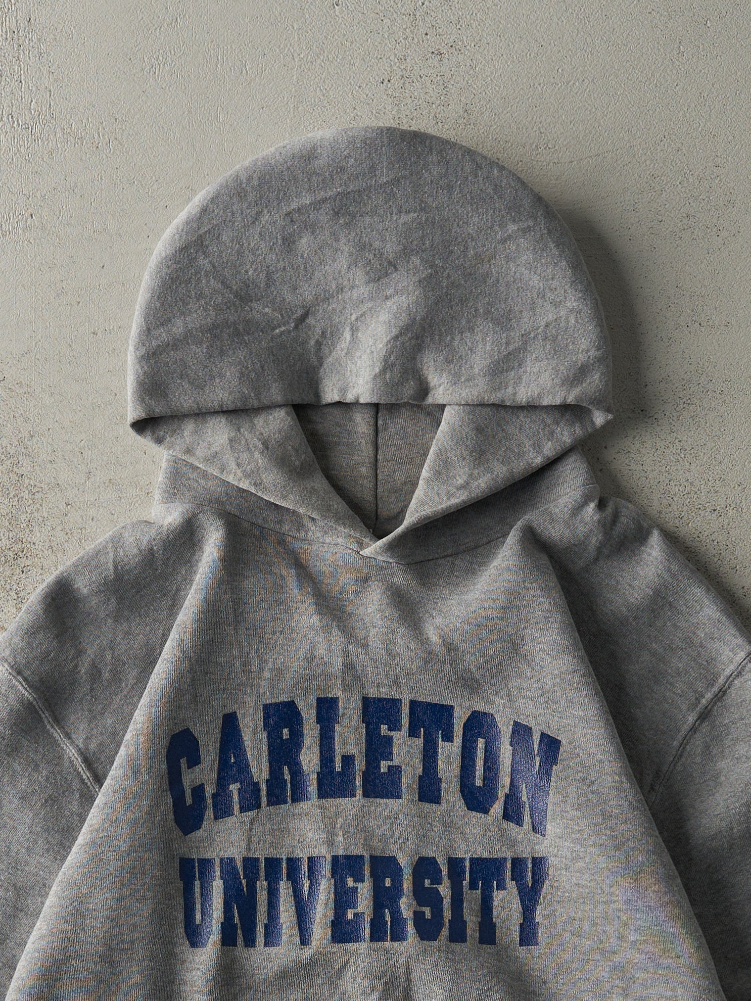 Vintage Y2K Grey Carleton University Russell Athletic Hoodie (M)