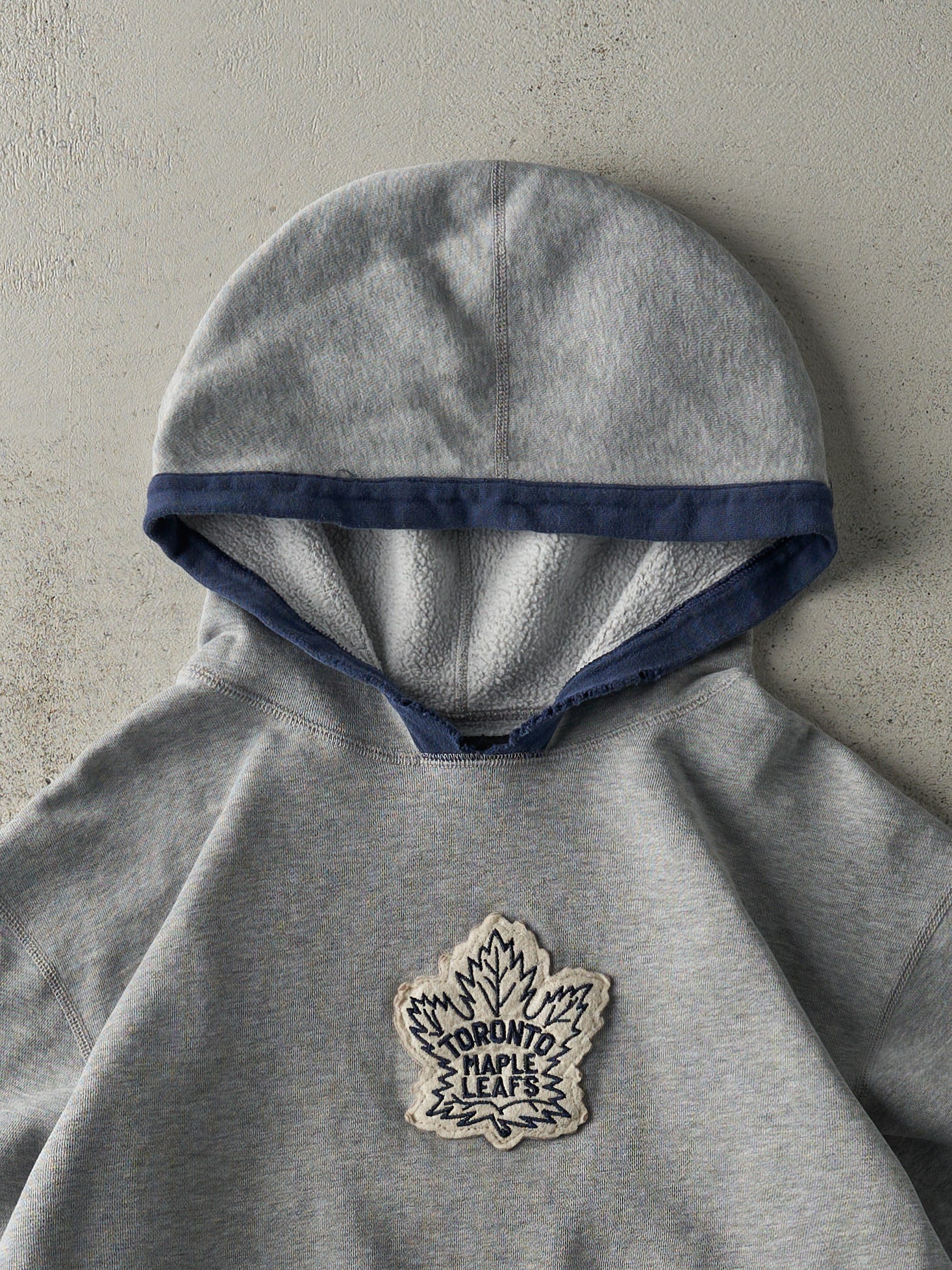 Vintage Y2K Grey Toronto Maple Leafs Hoodie (M)