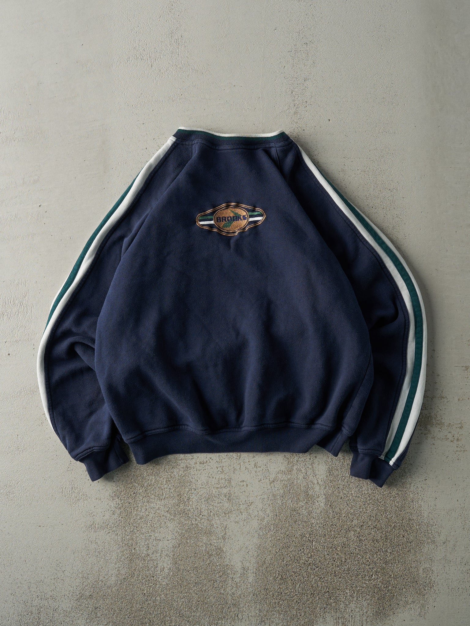 Vintage Y2K Navy Blue Embroidered Brooks Boxy Crewneck (L)