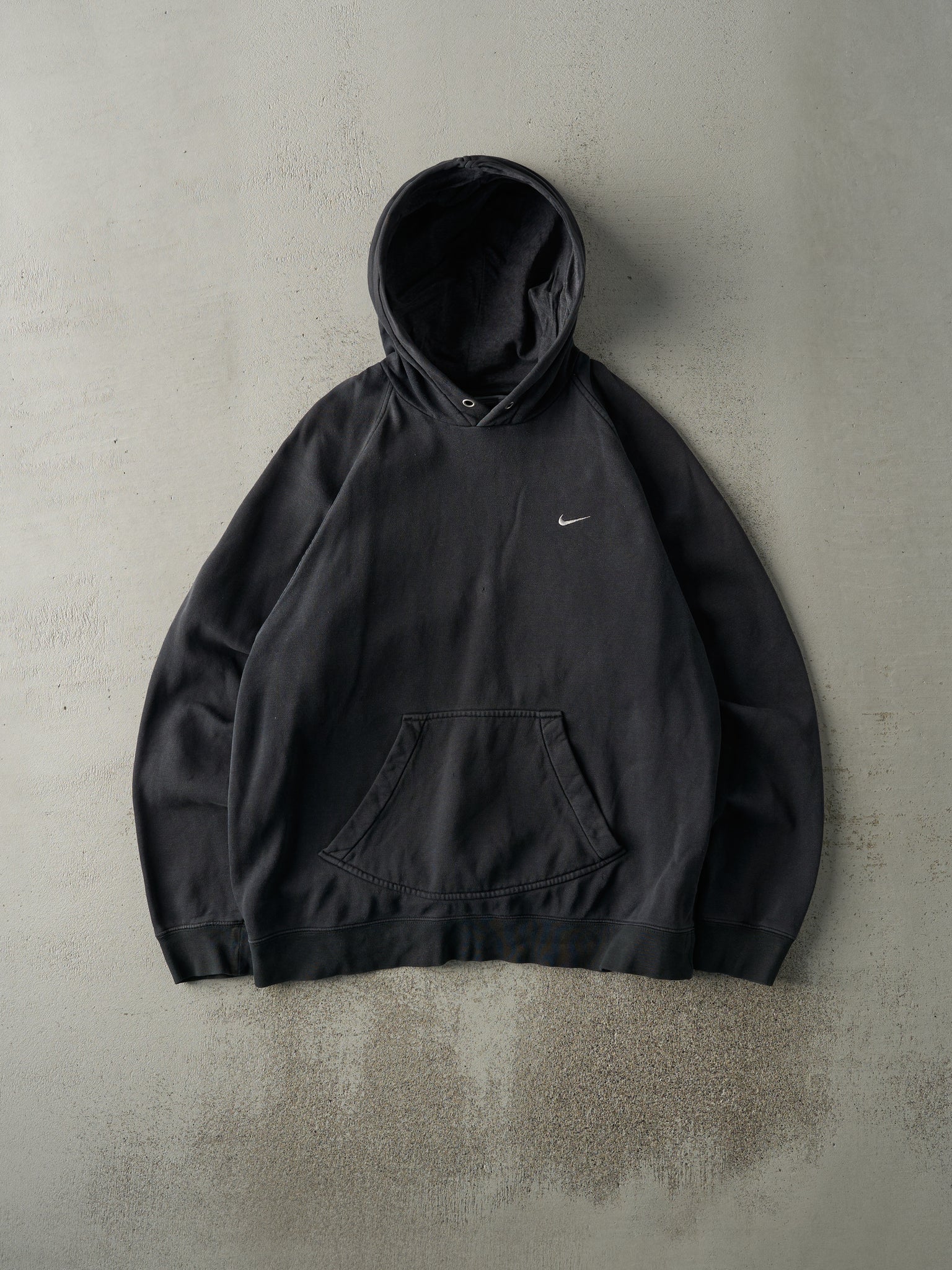 Vintage Y2K Black Embroidered Nike Swoosh Hoodie (M/L)