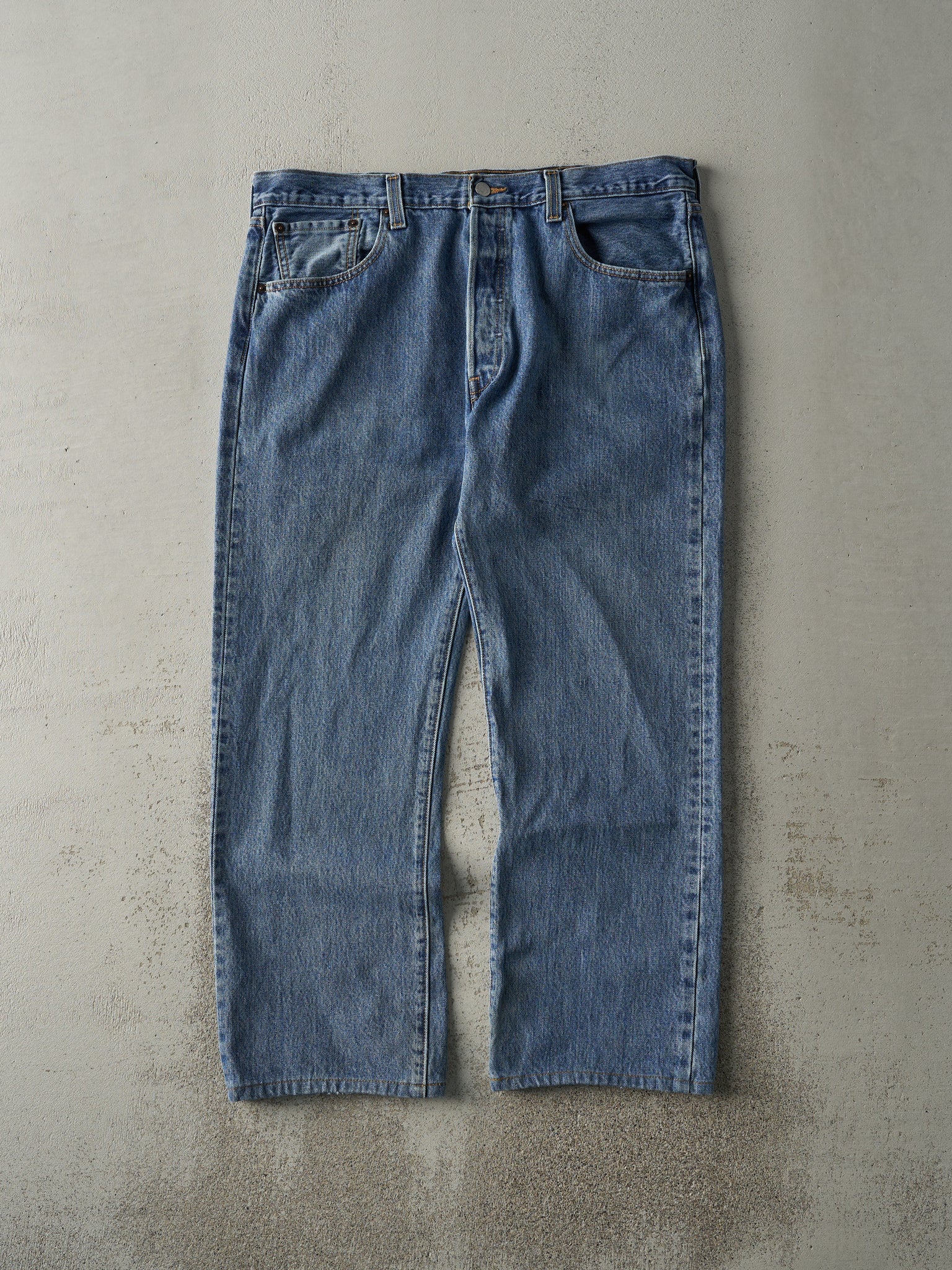 Vintage 90s Mid Wash Levi's 501 Jeans (37x28)