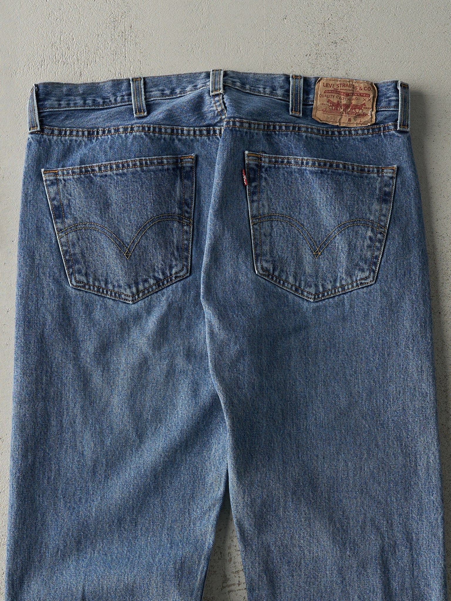 Vintage 90s Mid Wash Levi's 501 Jeans (37x28)