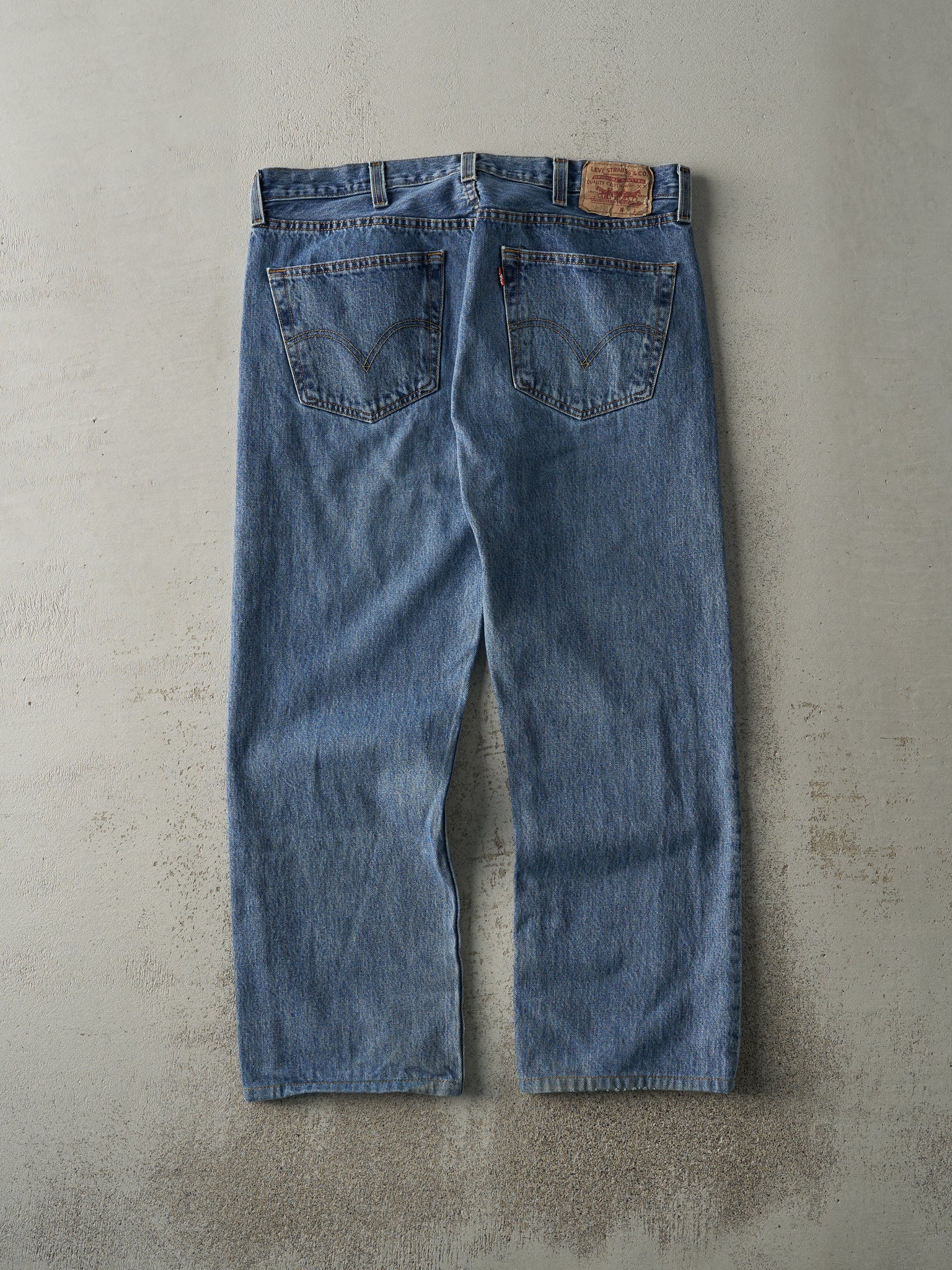 Vintage 90s Mid Wash Levi's 501 Jeans (37x28)