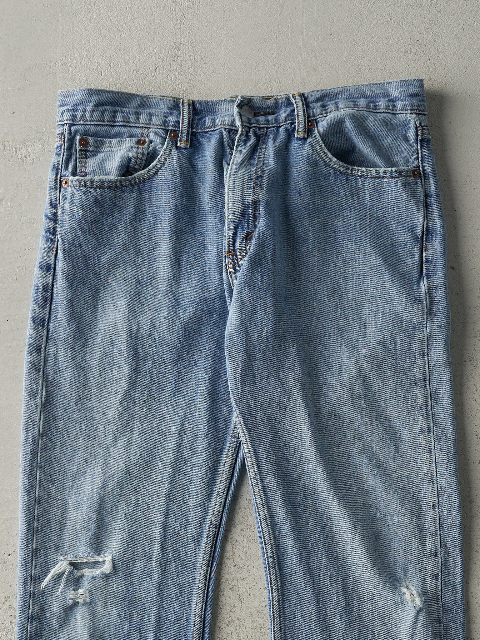 Vintage Y2K Light Wash Levi's 505 Jeans (33x31)