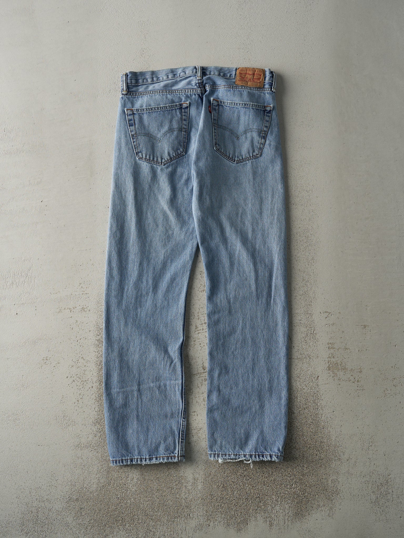 Vintage Y2K Light Wash Levi's 505 Jeans (33x31)