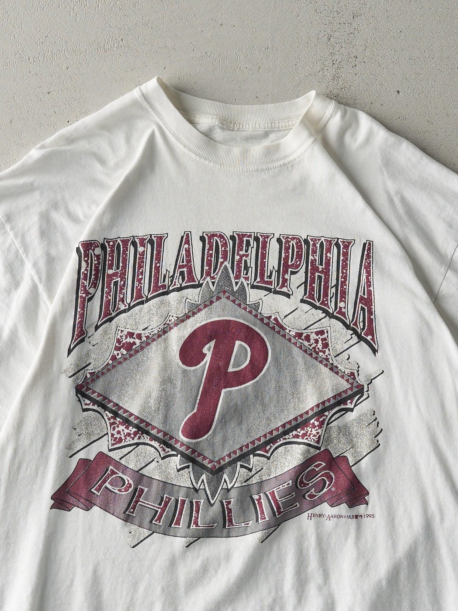 Vintage 95' White Philadelphia Phillies MLB Tee (L)