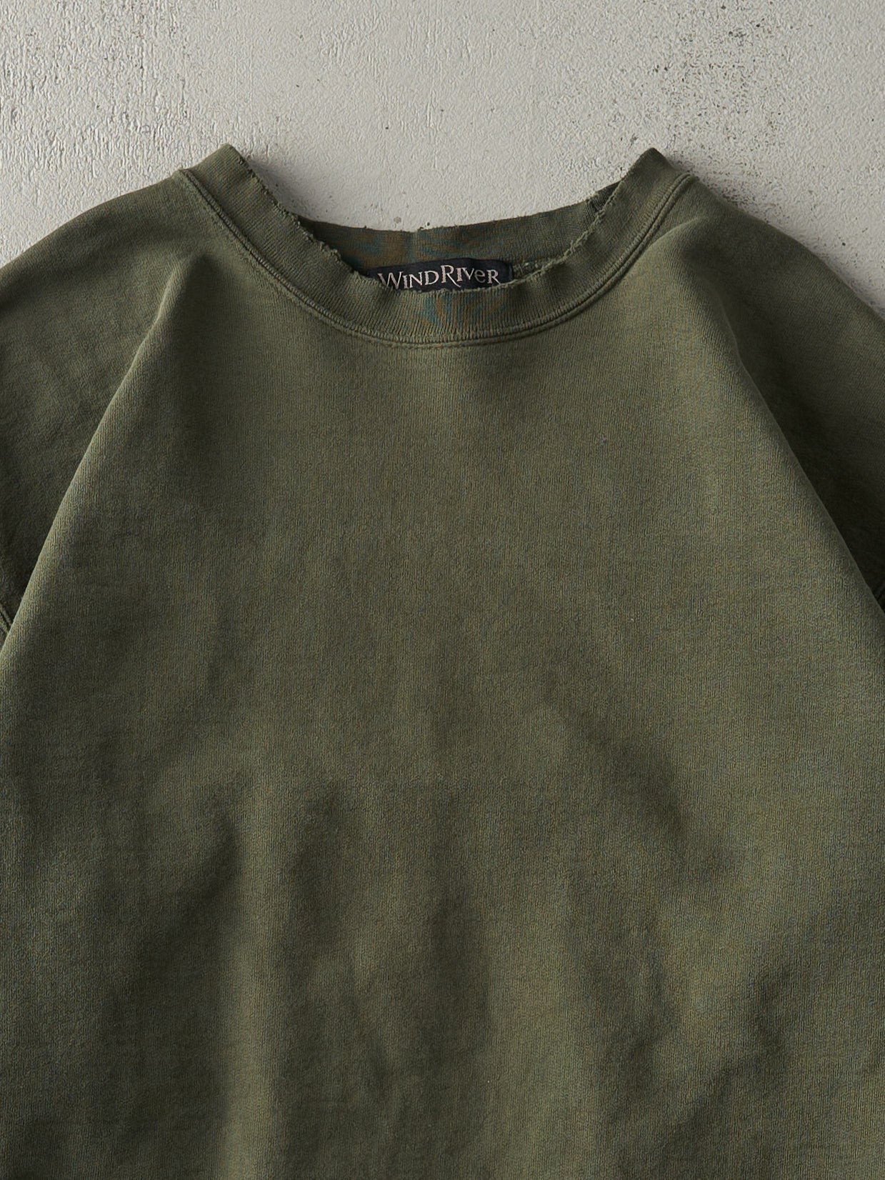 Vintage 90s Sun Faded Green Blank Wind River Crewneck (L)