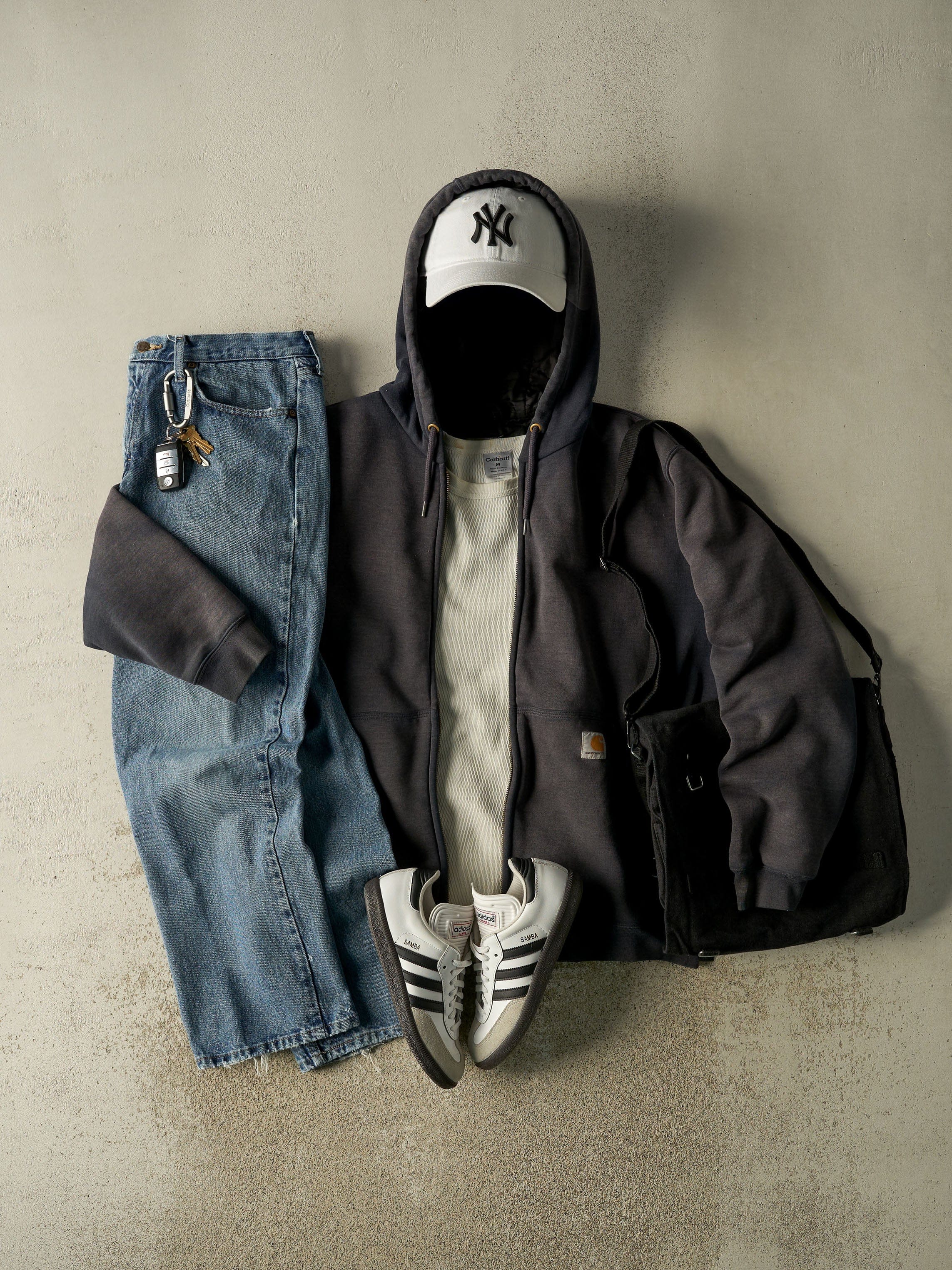 Vintage Y2K Dark Wash Wrangler Jeans (34x28.5)