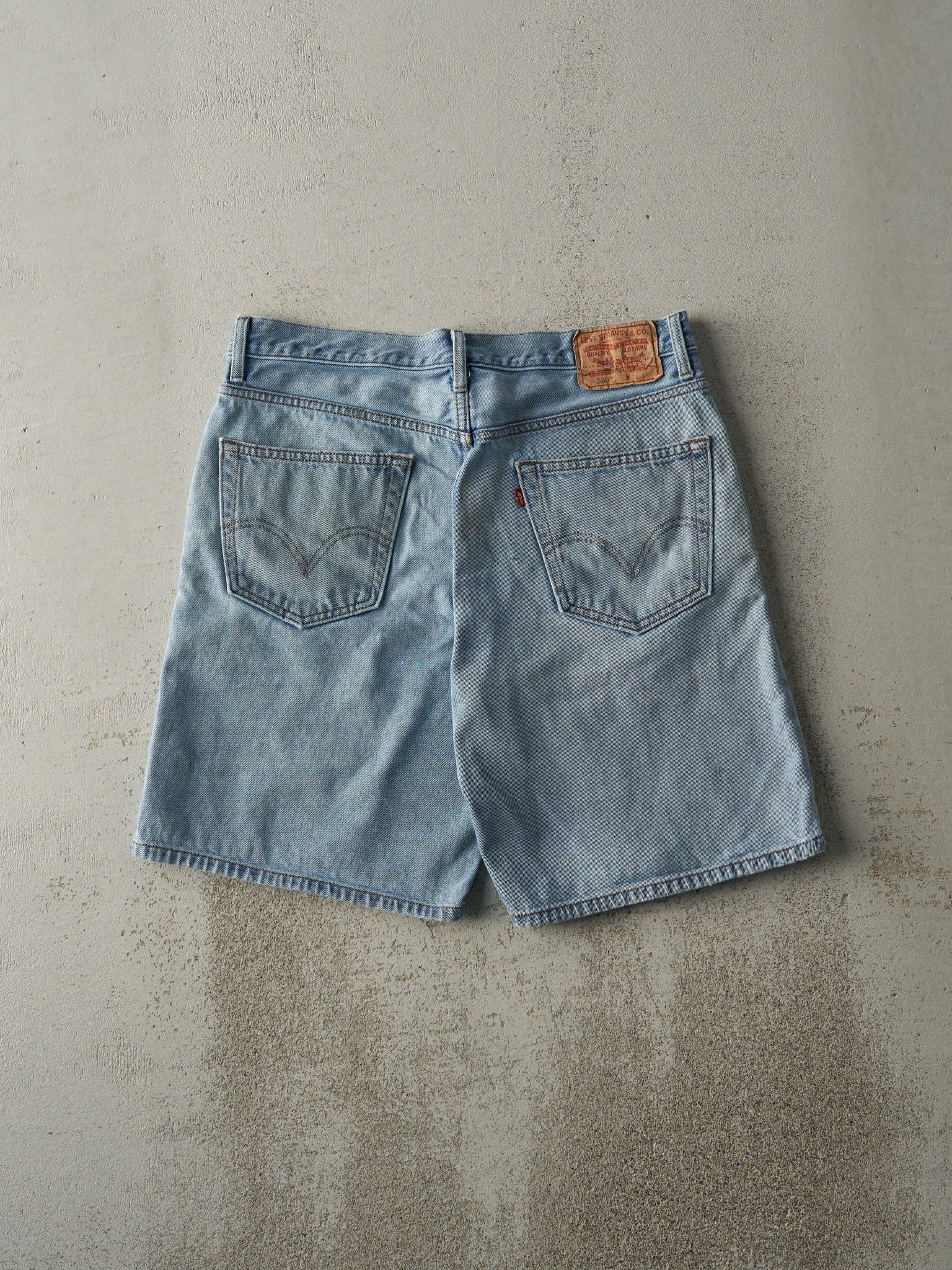 Vintage Y2K Light Wash Levi's 550 Jean Shorts (34x9)
