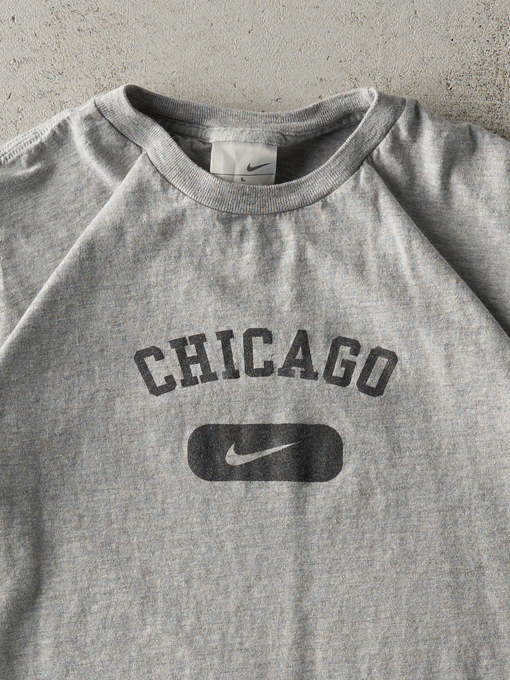 Vintage Y2K Grey Chicago Nike Logo Tee (M)