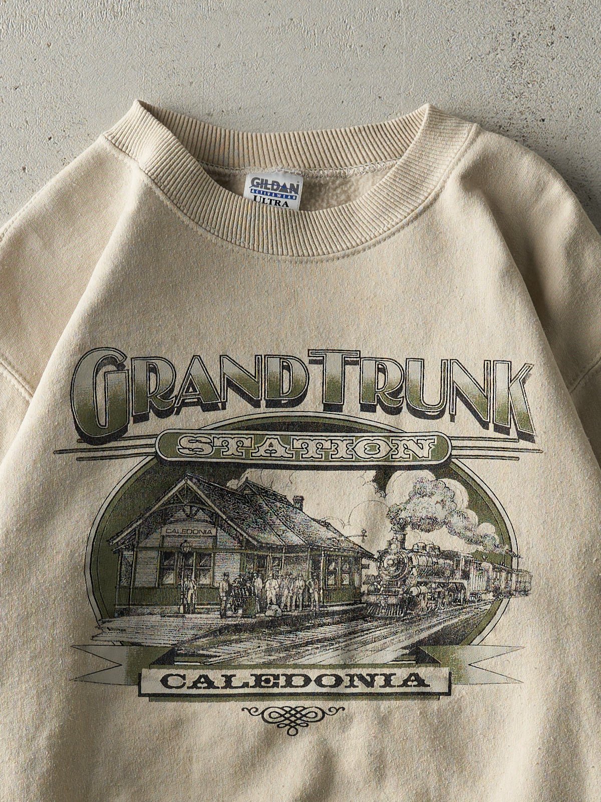 Vintage Y2K Beige Grand Trunk Station Crewneck (S)