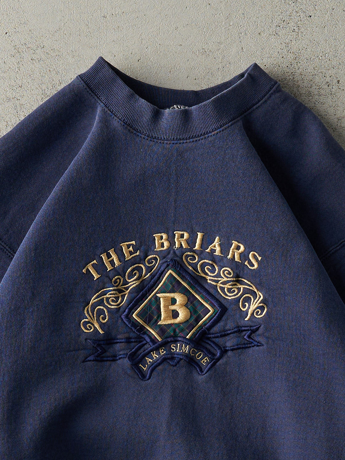 Vintage 90s Navy Blue Embroidered The Briars Lake Simcoe Crewneck (M)