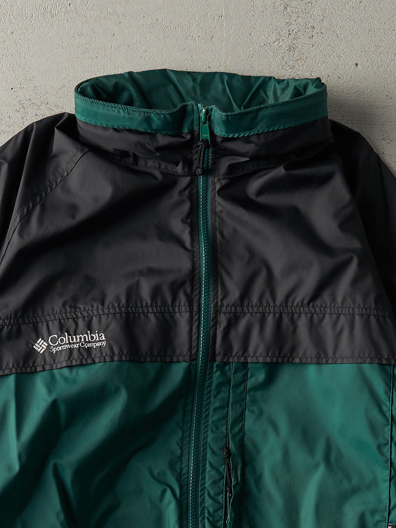 Vintage 90s Black & Green Columbia Windbreaker Jacket (M/L)