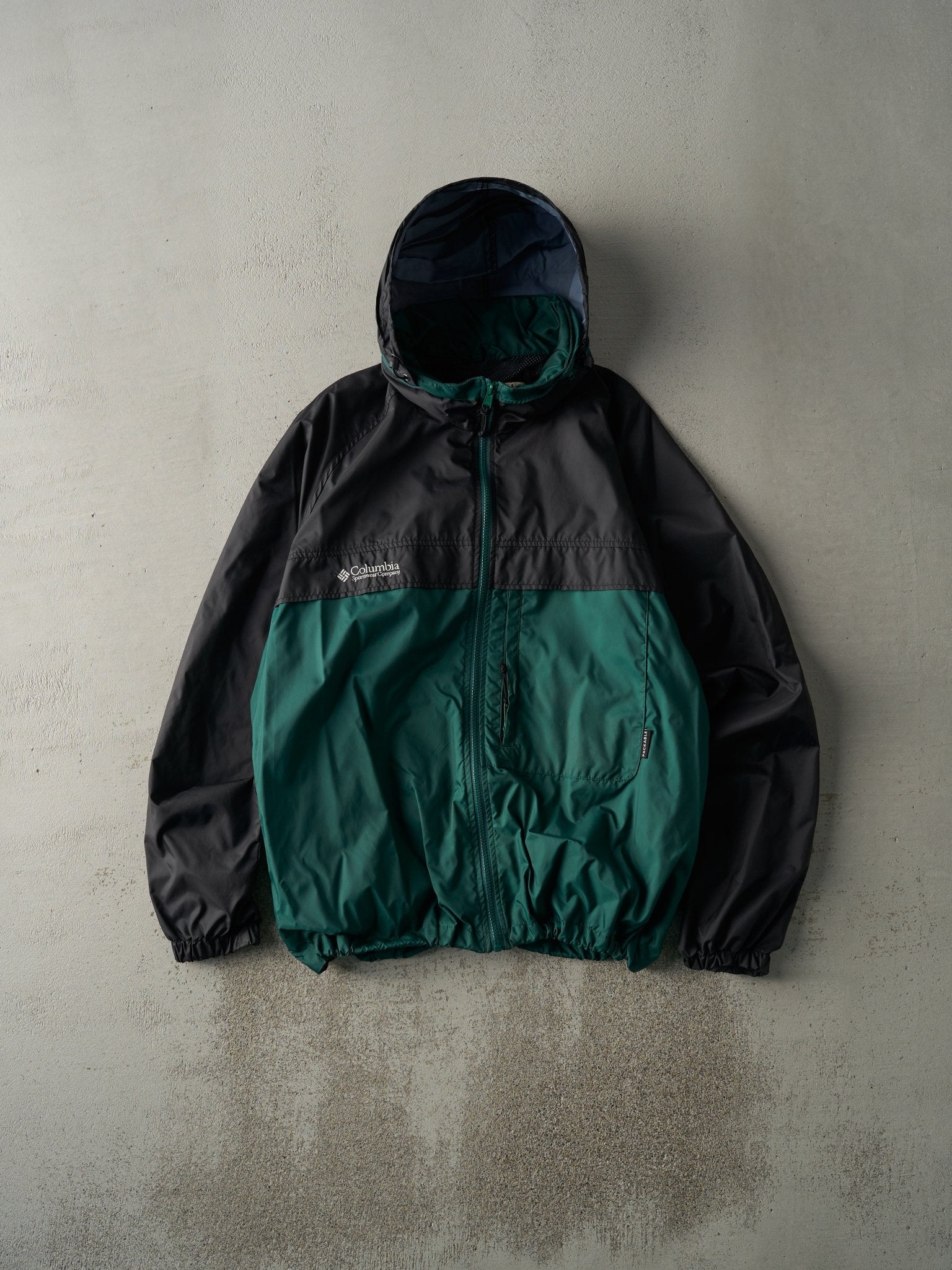 Vintage 90s Black & Green Columbia Windbreaker Jacket (M/L)