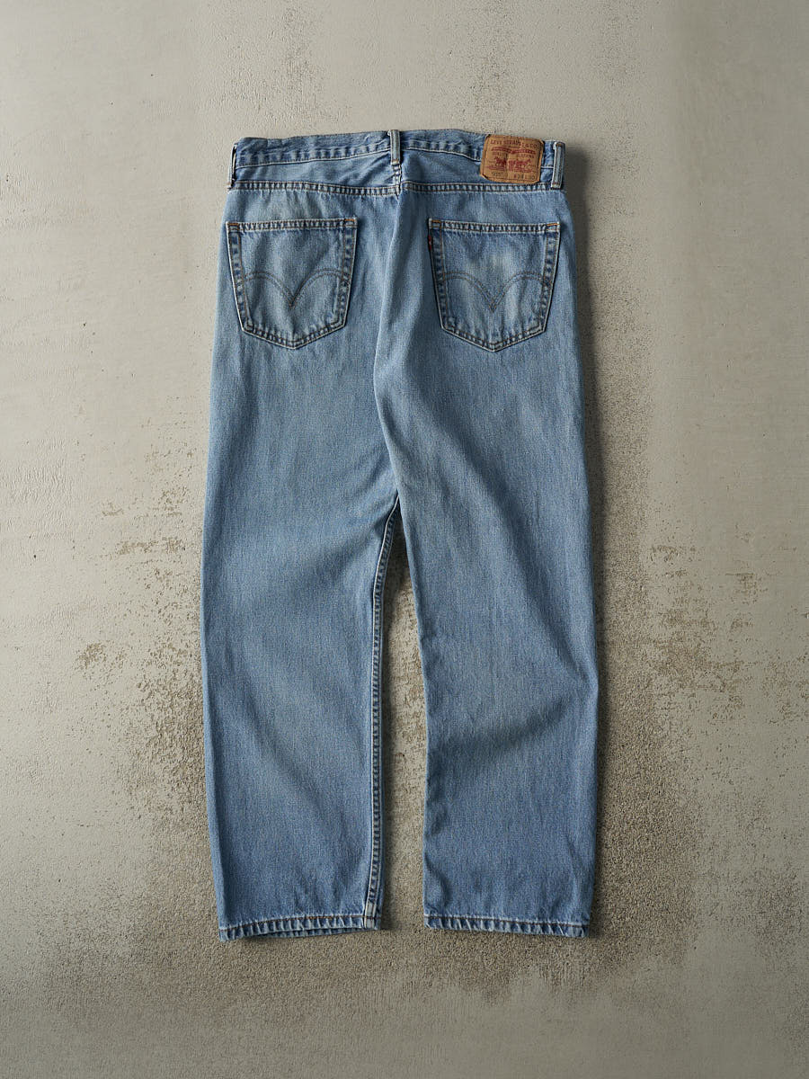 Vintage Y2K Mid Wash Levi's 505 Jeans (34x30)