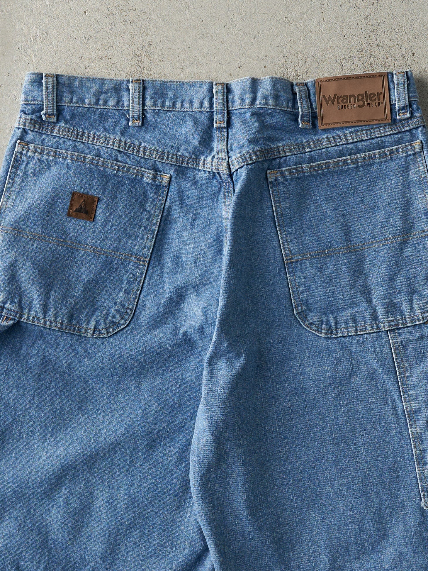 Vintage Y2K Light Wash Wrangler Carpenter Jean Shorts (33x10.5)