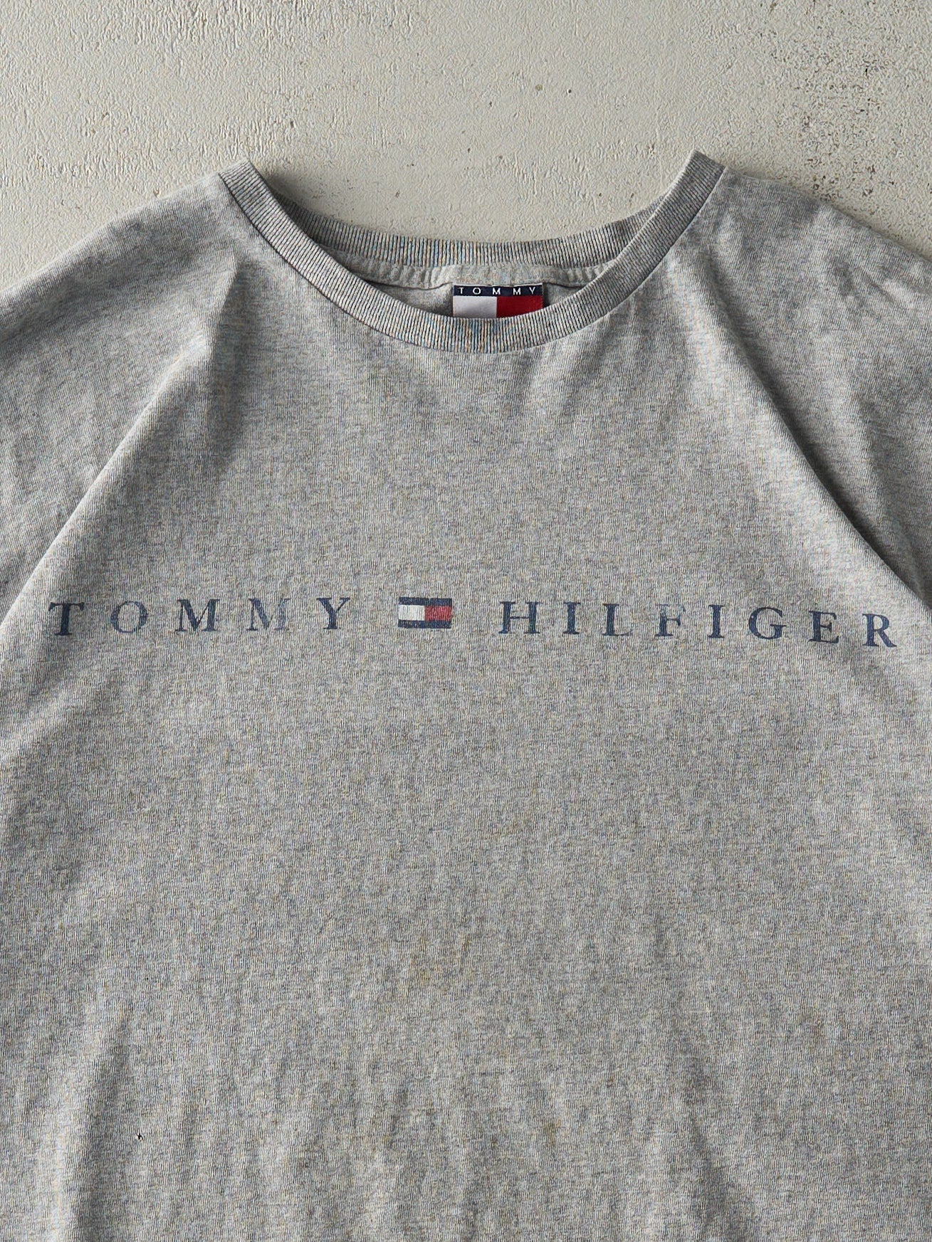 Vintage 90s Grey Tommy Hilfiger Logo Tee (L)