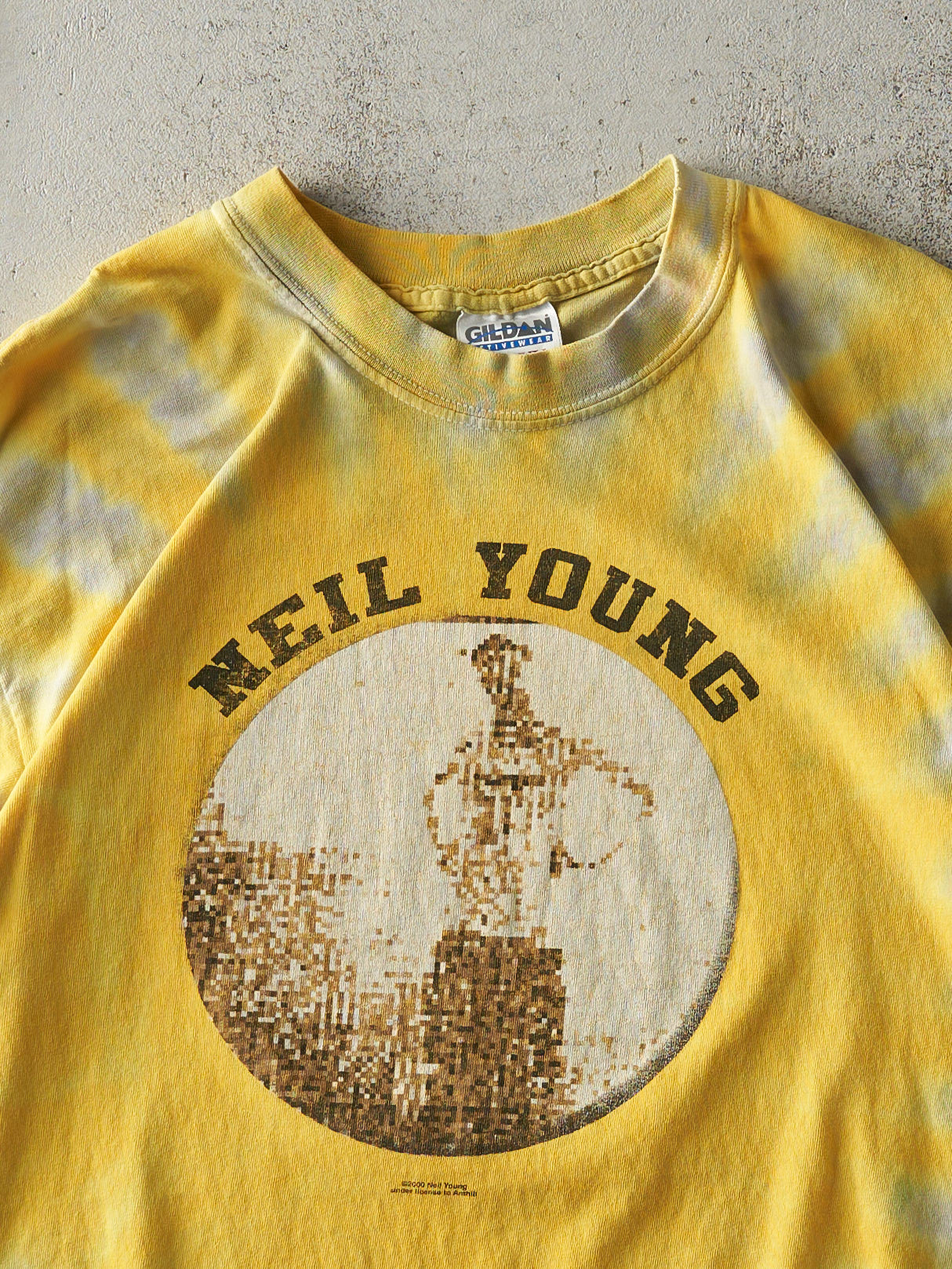 Vintage 00' Yellow Neil Young Music in Head Tour Tee (M)