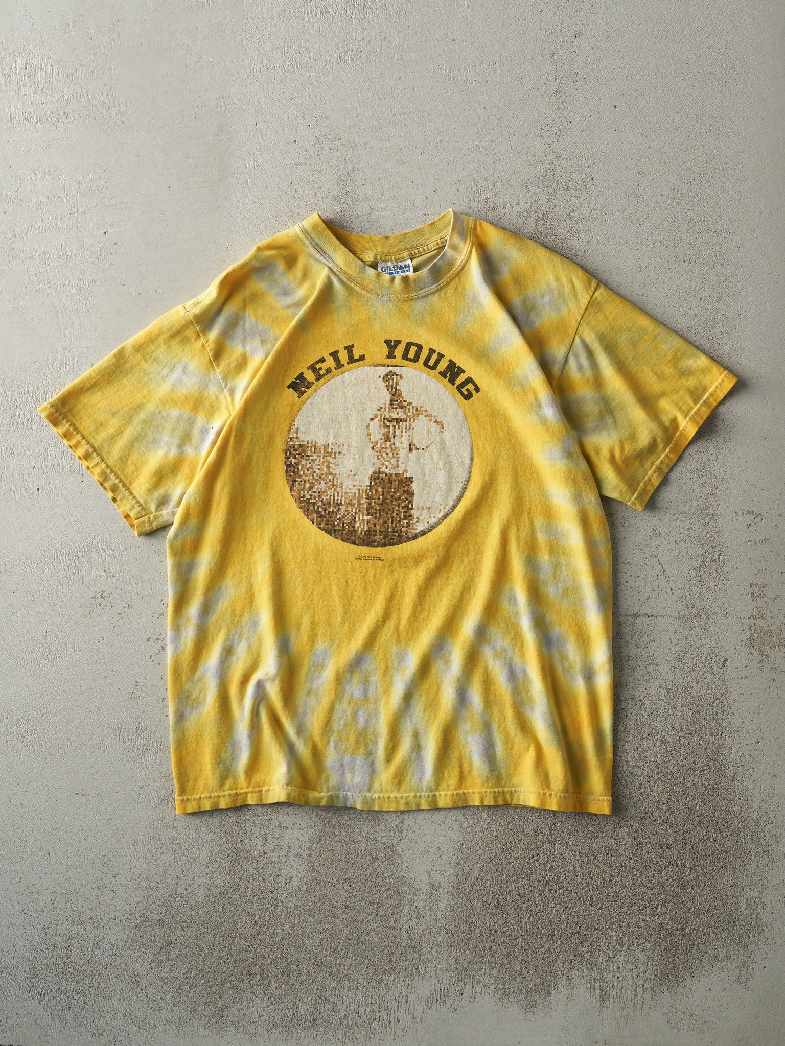 Vintage 00' Yellow Neil Young Music in Head Tour Tee (M)