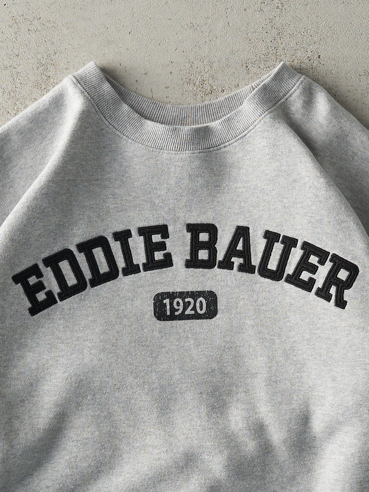 Vintage Y2K Heather Grey Embroidered Eddie Bauer Crewneck (L/XL)