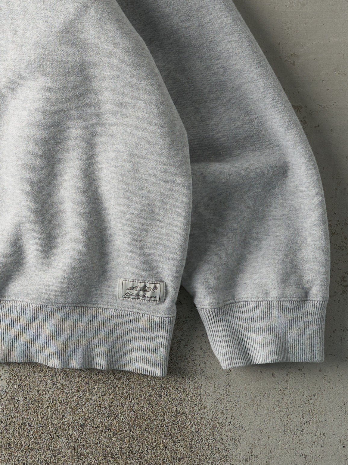 Vintage Y2K Heather Grey Embroidered Eddie Bauer Crewneck (L/XL)